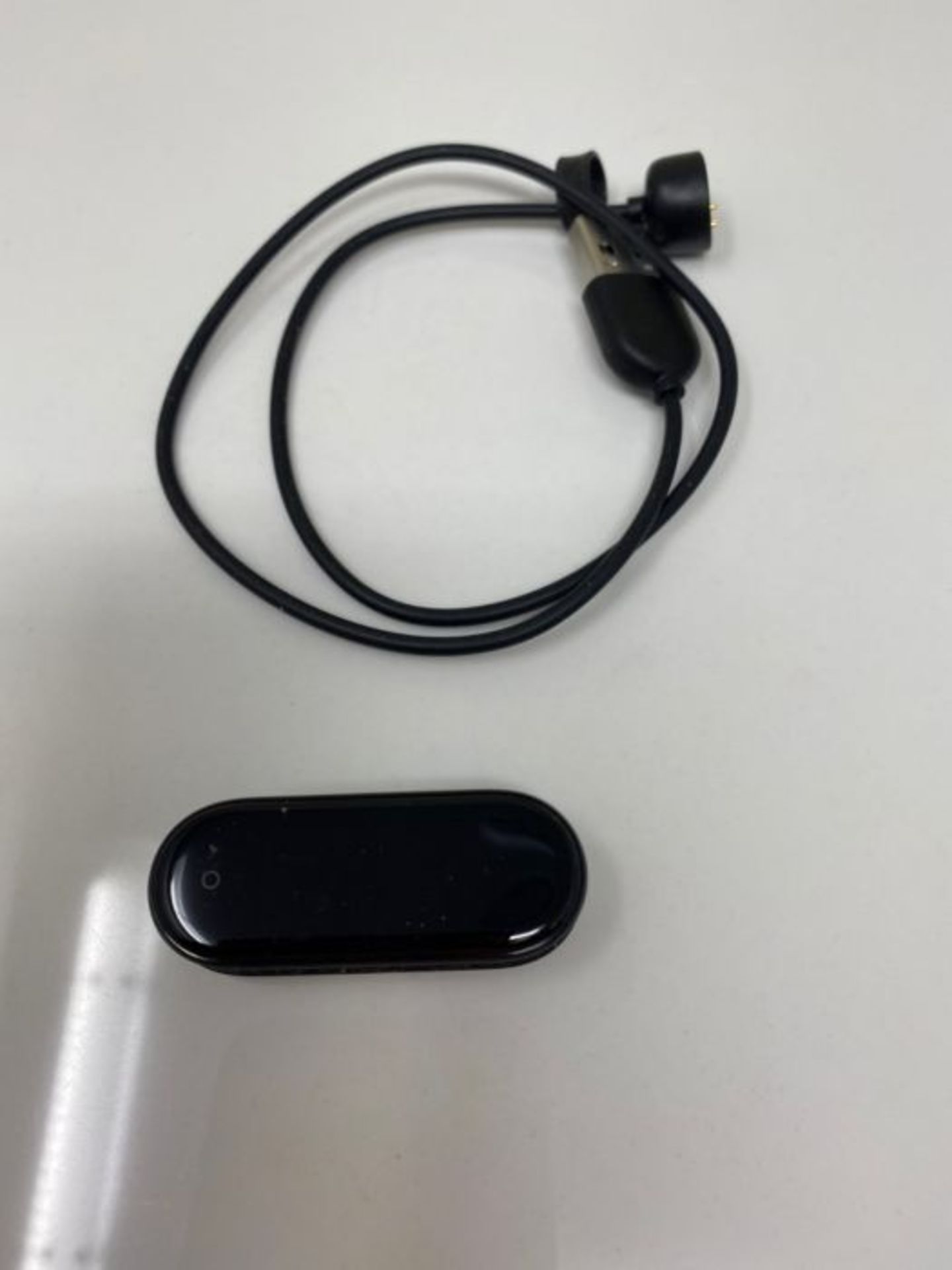 Xiaomi Mi Smart Band 5 Fitness & Aktivitätstracker mit 1,1 zoll Full AMOLED Touch Far - Image 3 of 3