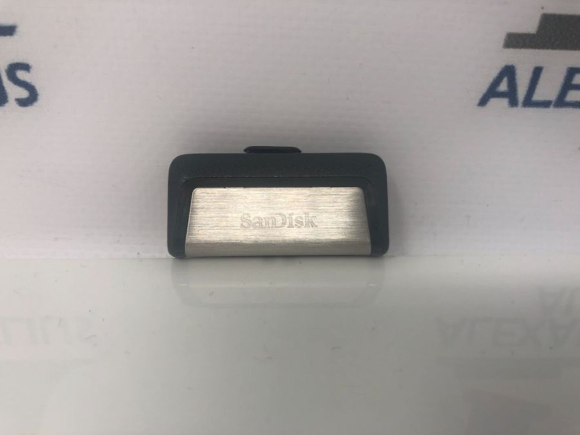 SanDisk Ultra 256 GB Dual USB Flash Drive USB 3.0 Type-C - Image 2 of 3
