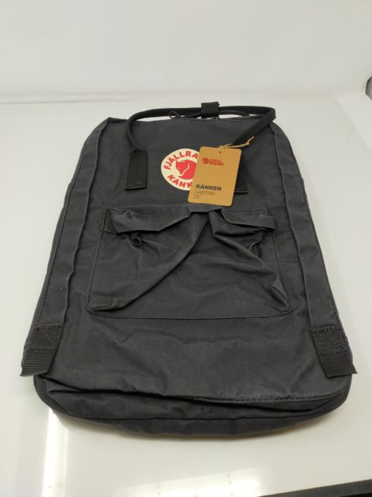 RRP £89.00 Fjällräven Lightweight Kanken Outdoor Hiking Backpack available in Black - One Size - Image 2 of 3