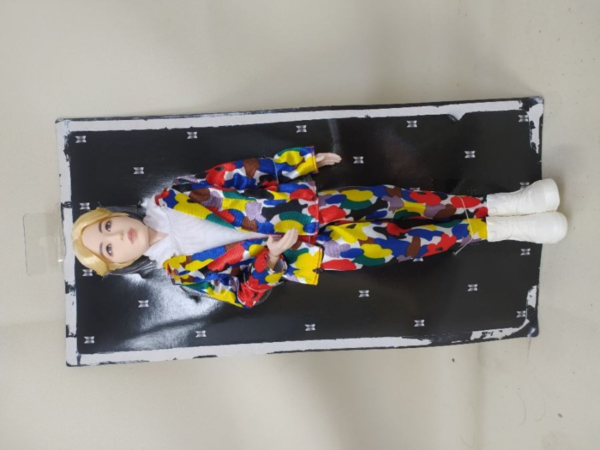 Mattel GKC88 BTS Jin Idol Fashion Doll for Collectors, K-Pop Toys Merchandise from 6 Y - Image 2 of 2