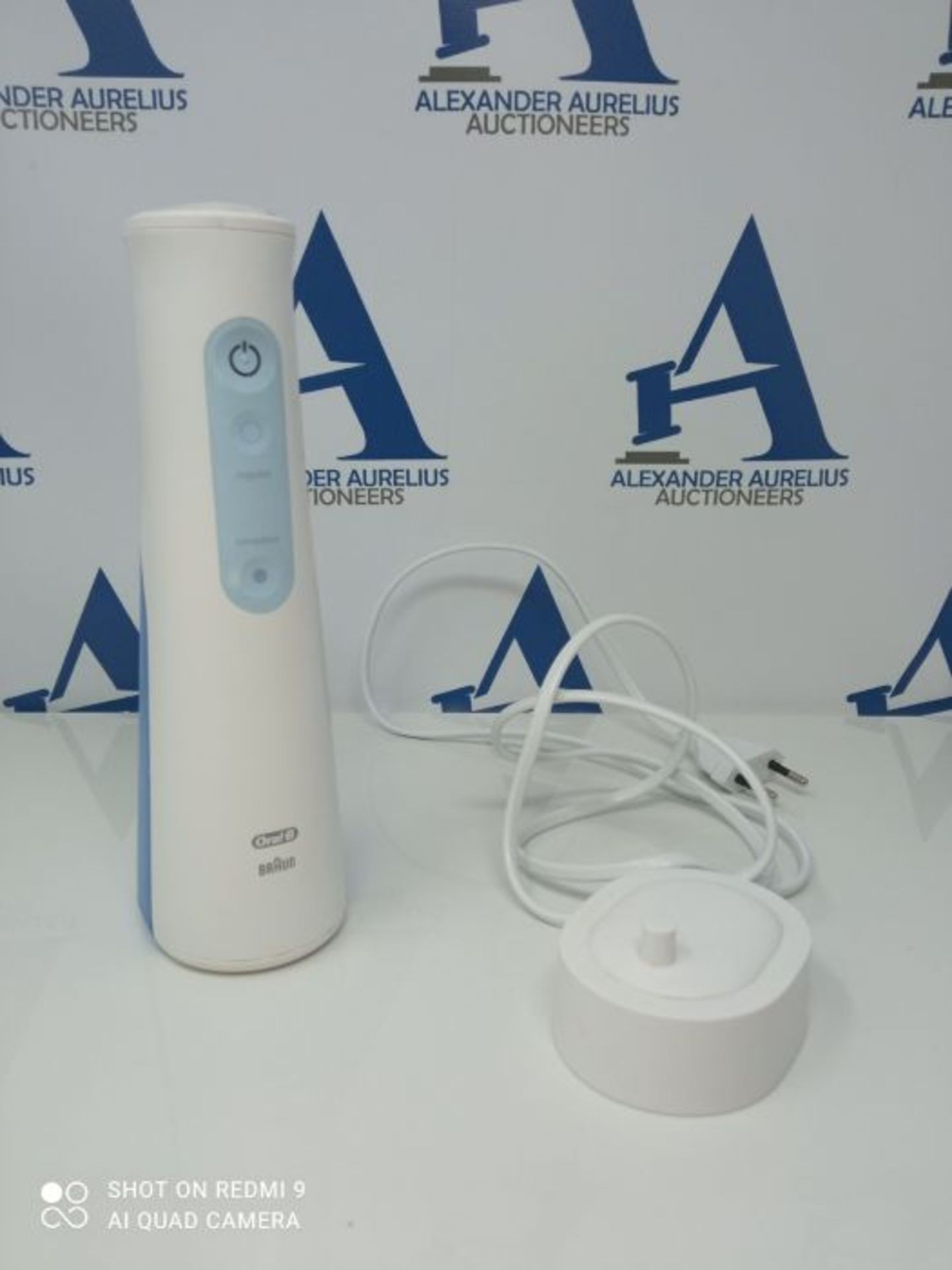 RRP £65.00 ORAL-B Aquacare Waterflosser with Oxyjet Technology - Image 2 of 2