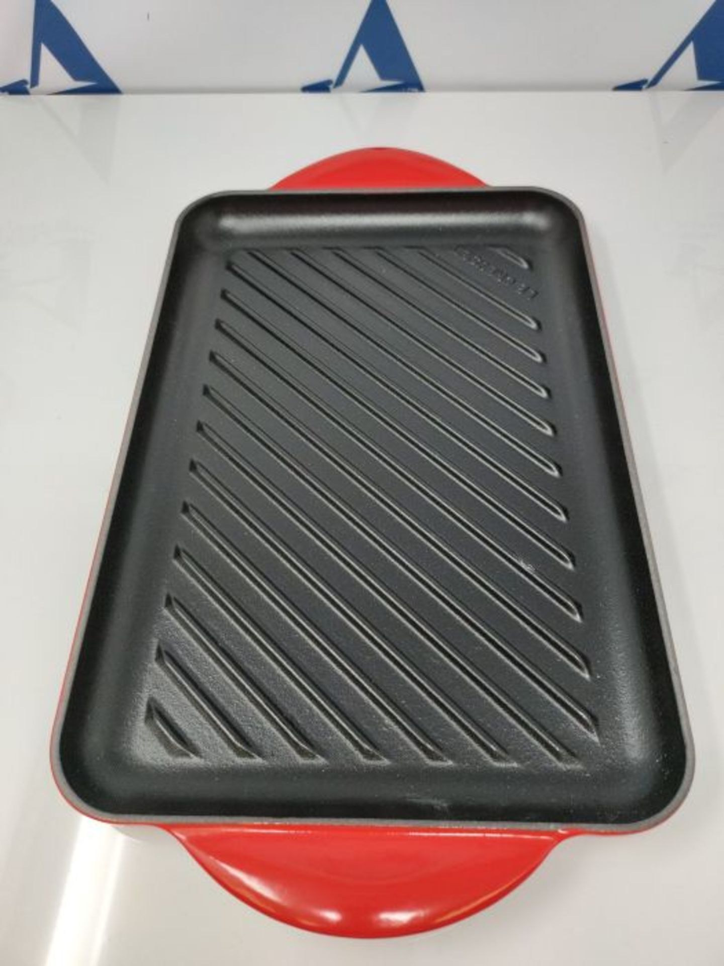 RRP £71.00 Le Creuset Enamelled Cast Iron Rectangular Grill, For Low Fat Cooking On All Hob Types - Image 2 of 2