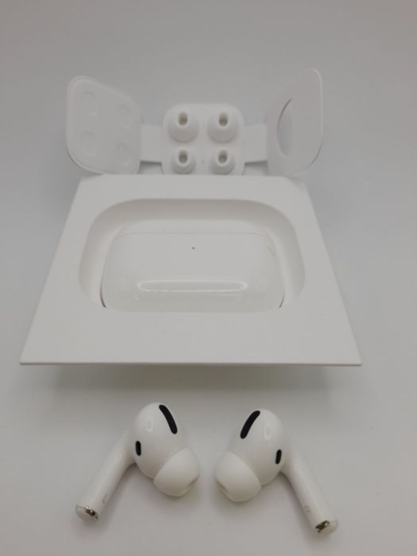 RRP £213.00 Apple AirPods Pro - Image 3 of 3