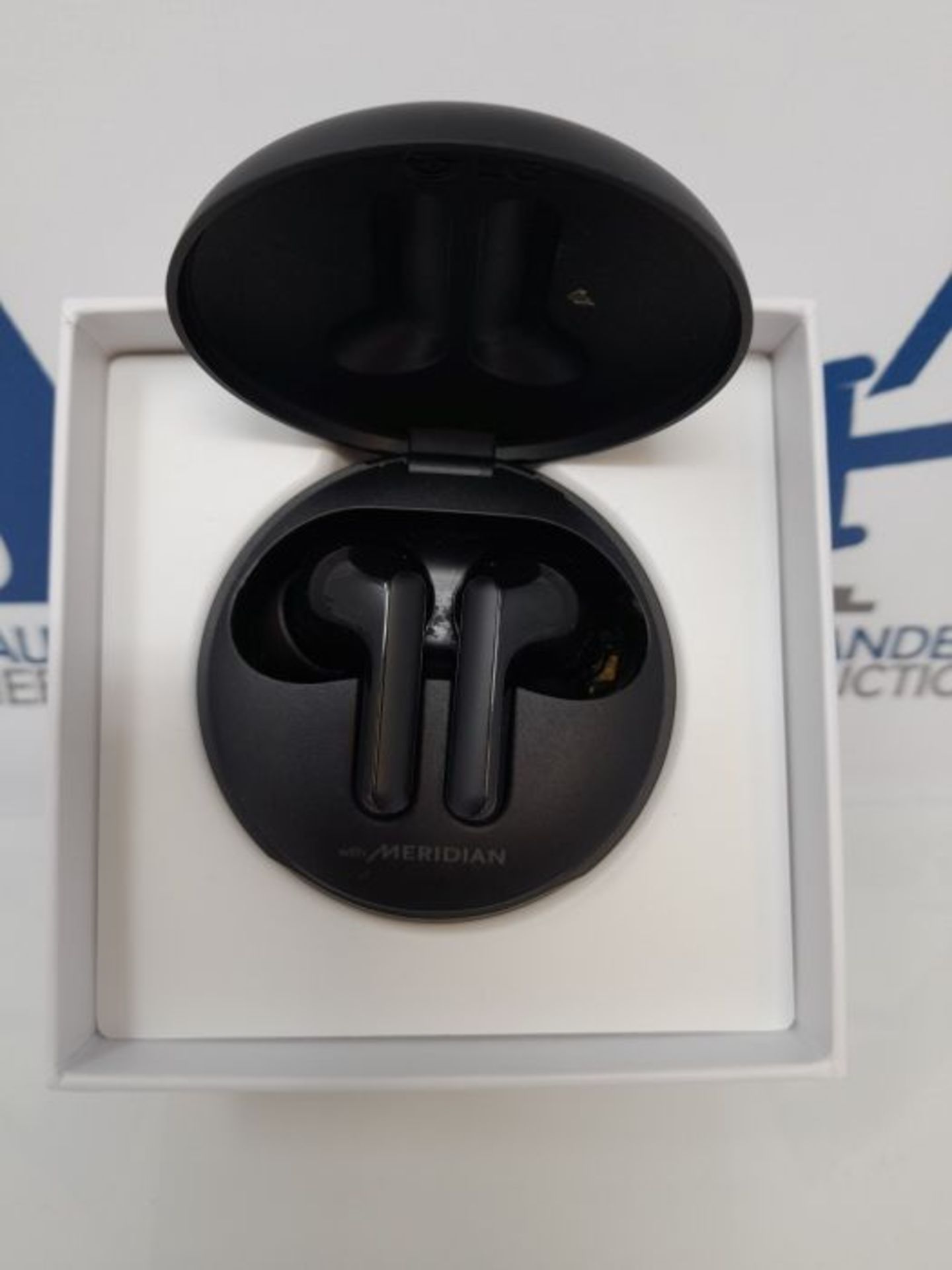 RRP £97.00 LG TONE Free FN6 True Wireless Bluetooth Earbuds with UVNano Wireless Charging Case, W - Image 2 of 3