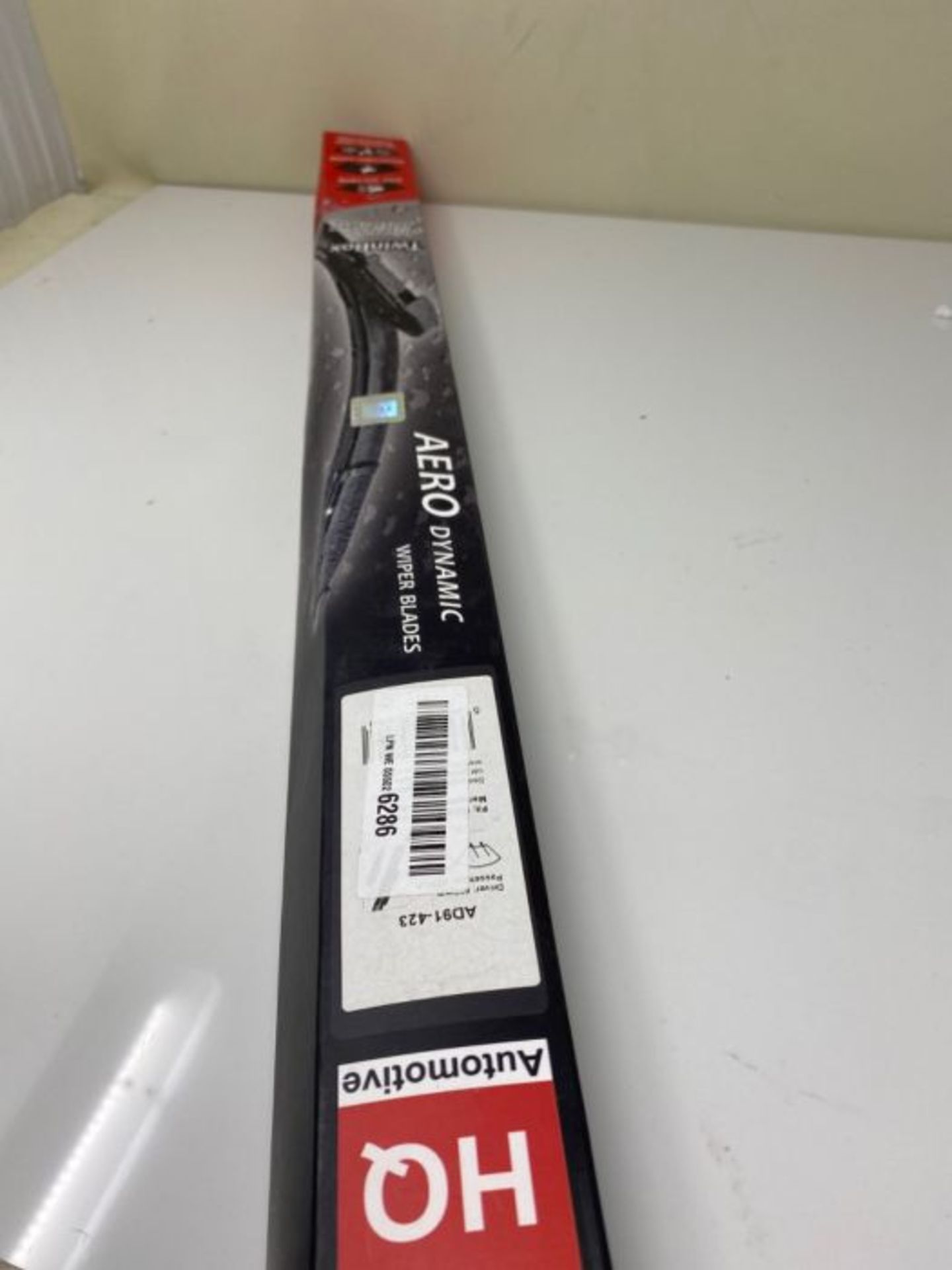 Set of Front Frameless Flat Aero Wiper Blades HQ Automotive - AD91-423 Twin Box - Image 2 of 3