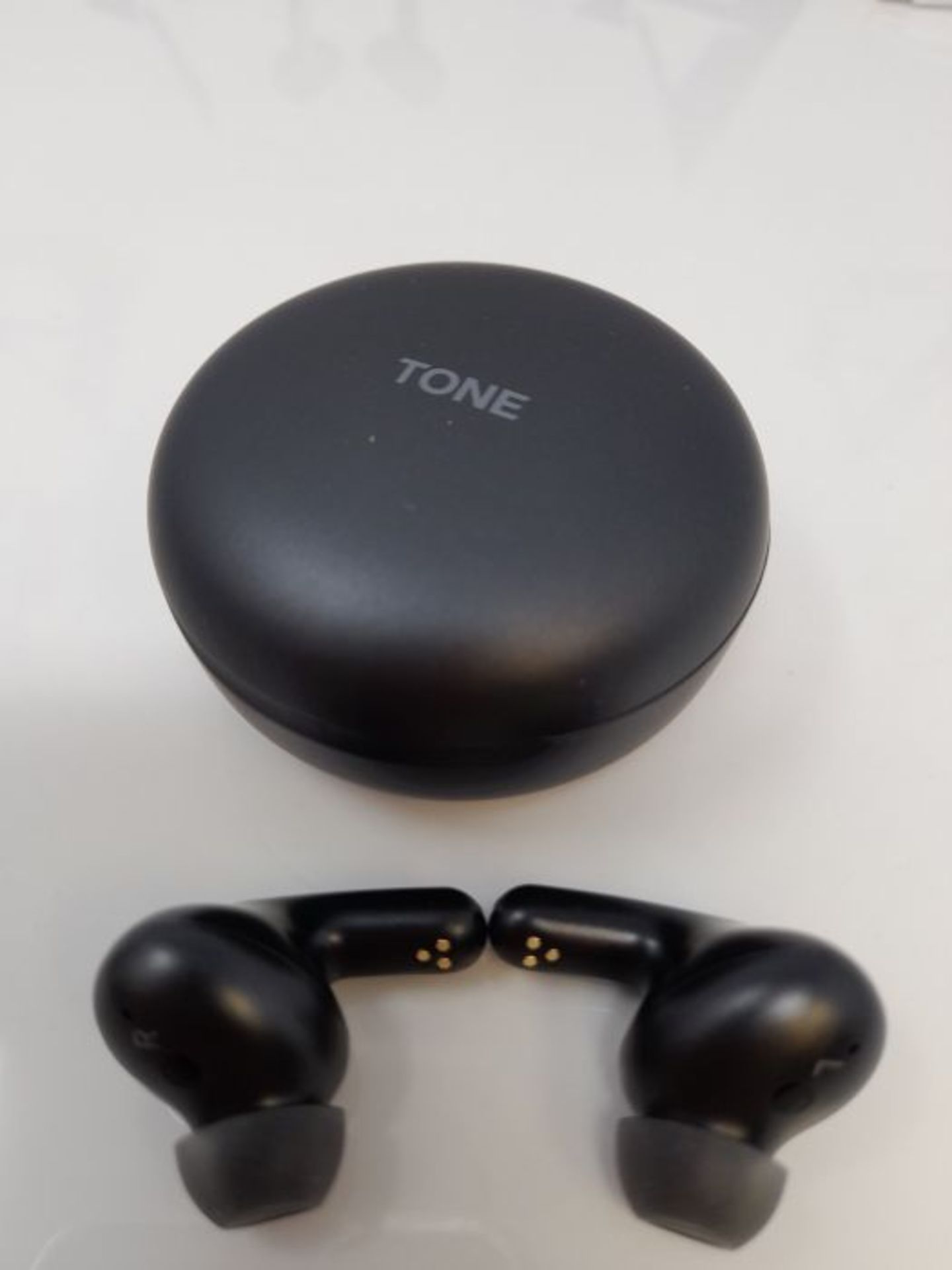 RRP £107.00 LG Electronics Tone Free DFP5 In-Ear Bluetooth Headphones, ANC, Charcoal Black - Image 3 of 3