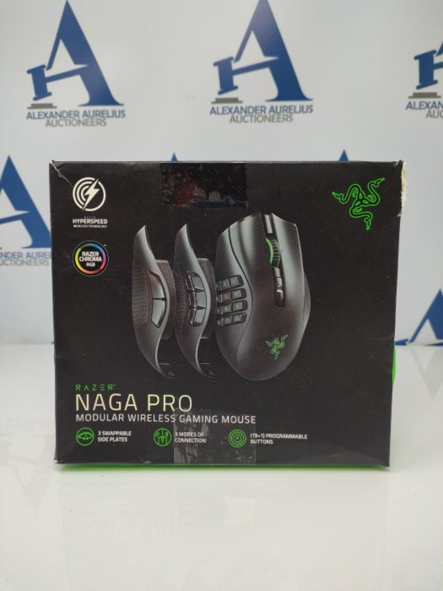 RRP £127.00 Razer Naga Pro - Modular Wireless Gaming Mouse with Interchangeable Side Panels (19 + - Image 2 of 3