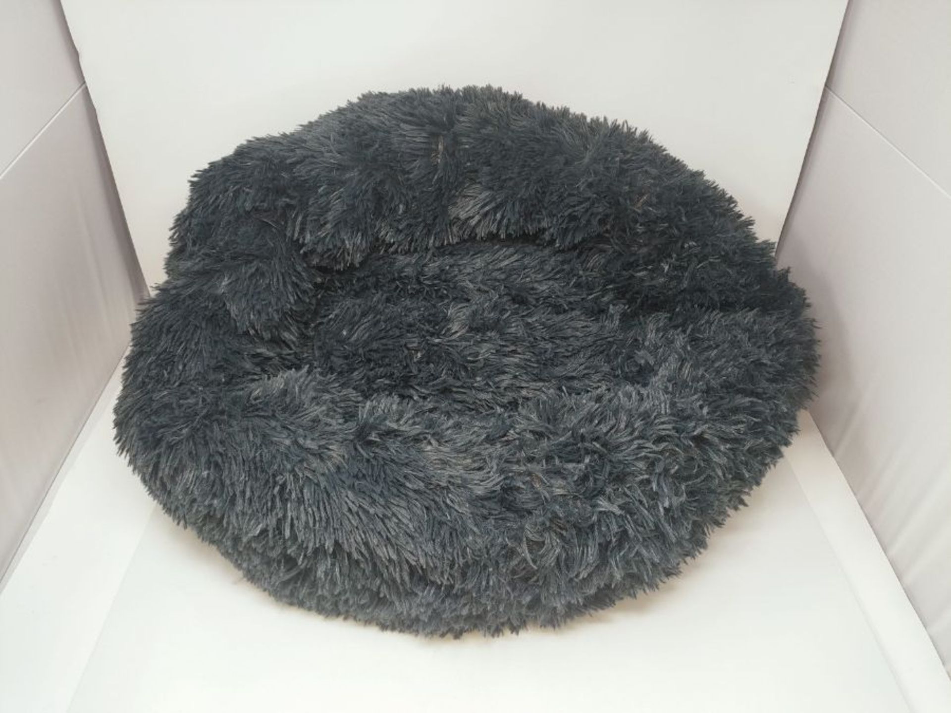 Victoria & Carter Pet bed For Cats, Small Dogs & Puppies (70cm diameter) Extra Padded - Image 2 of 3