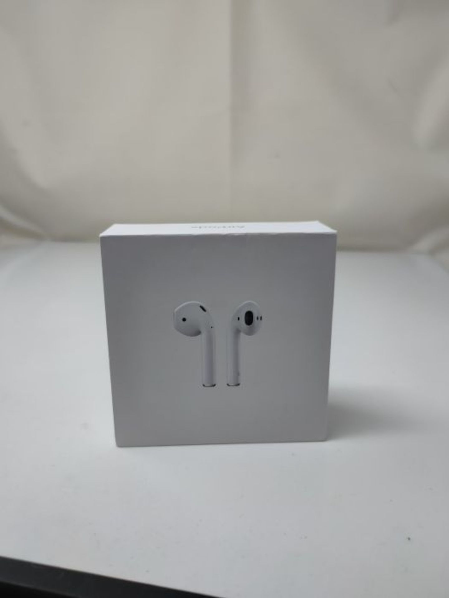 RRP £159.00 Apple AirPods with Charging Case (Wired) - Image 2 of 3