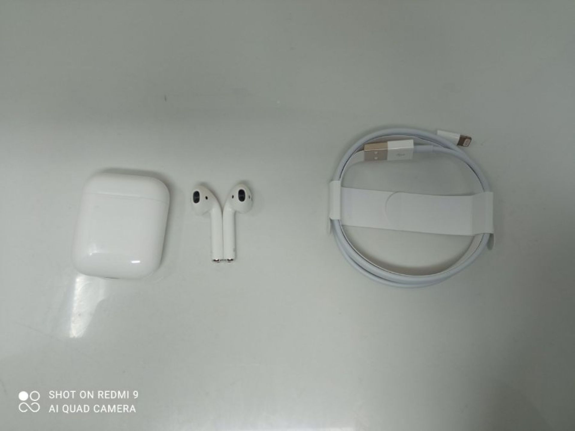 RRP £159.00 Apple AirPods with Charging Case (Wired) - Image 3 of 3