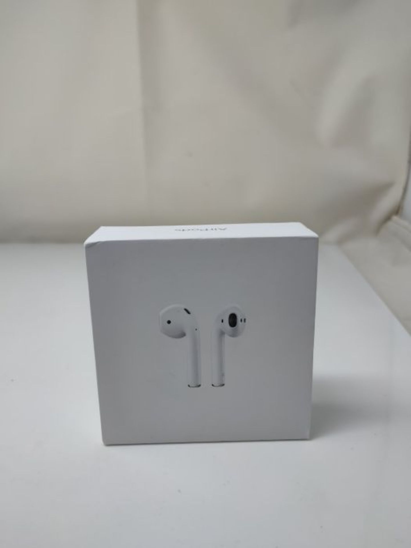 RRP £159.00 Apple AirPods with Charging Case (Wired) - Image 2 of 3