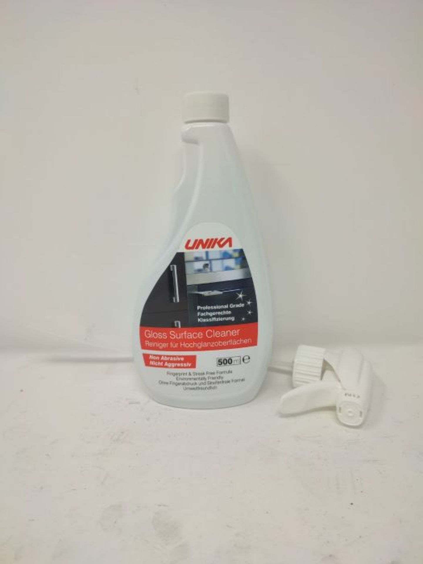 Unika CLEANGLOSSP500 Non-Aerosol Gloss Surface Cleaner & Microfibre Cloth 500ml - Image 2 of 3