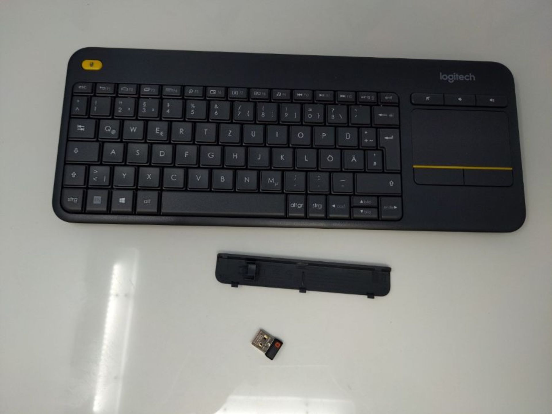 Logitech K400 Plus Wireless Touch TV Keyboard With Easy Media Control and Built-in Tou - Image 3 of 3