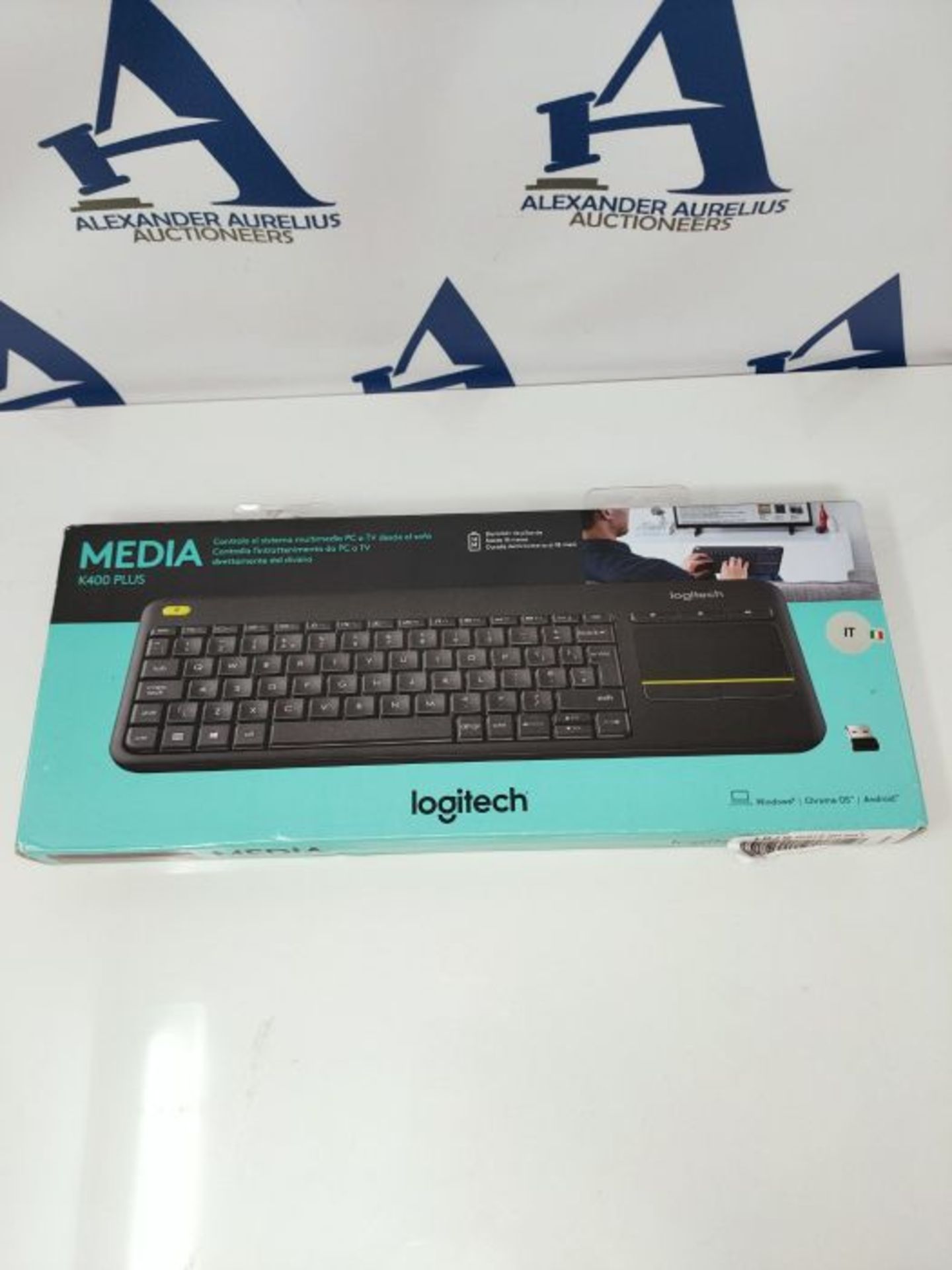 Logitech K400 Plus Wireless Touch TV Keyboard With Easy Media Control and Built-in Tou - Image 2 of 3