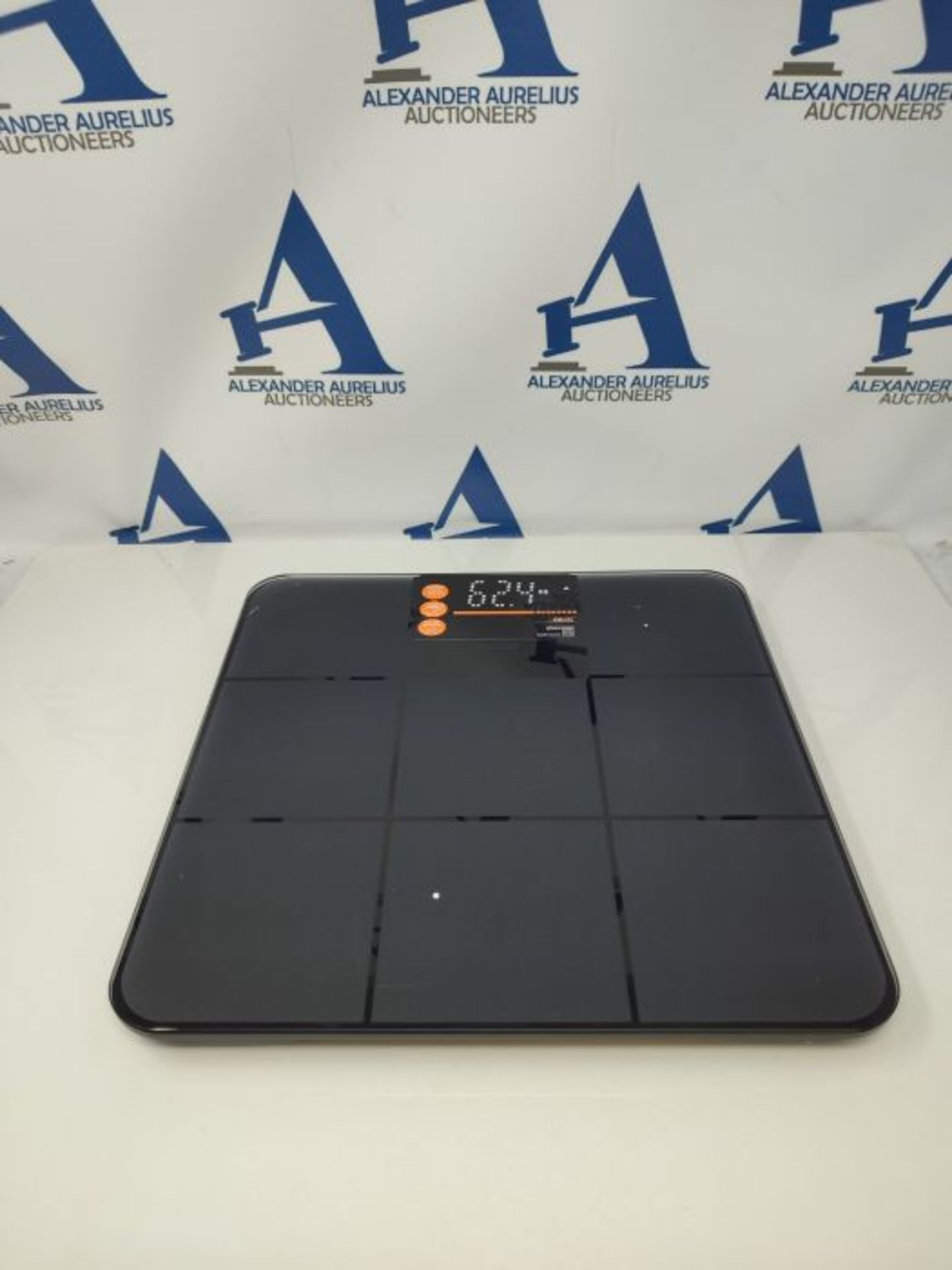 Beurer GS235 Bathroom Scale with Sleek Non-Slip Tile Effect Surface - Image 3 of 3