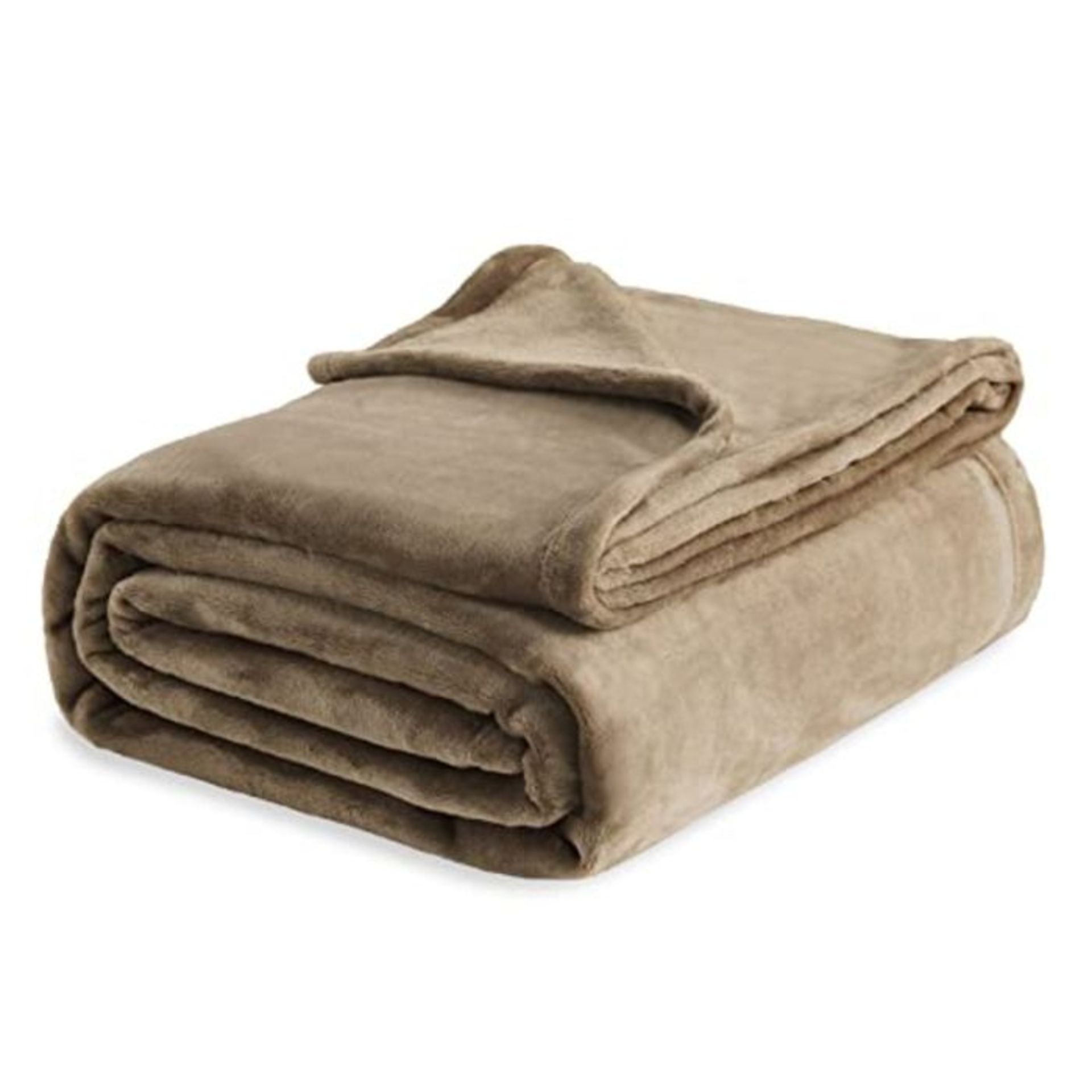Bedsure Cuddly Blanket Fluffy Blanket Extra Soft &amp; Warm Blanket in Living Room Fla