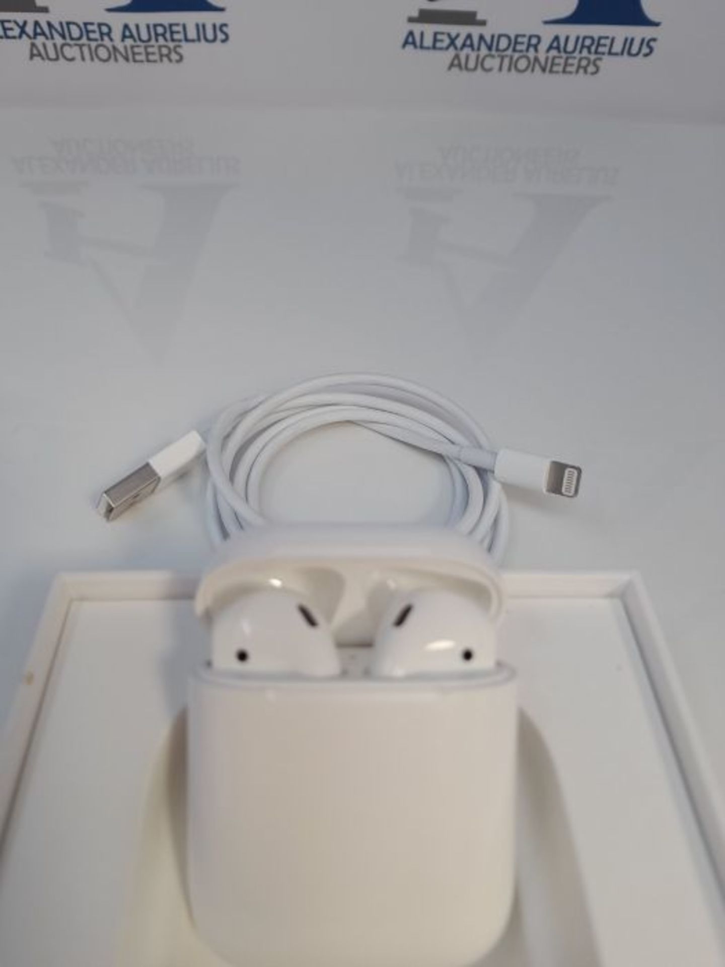 RRP £233.00 Apple AirPods con custodia di ricarica tramite cavo