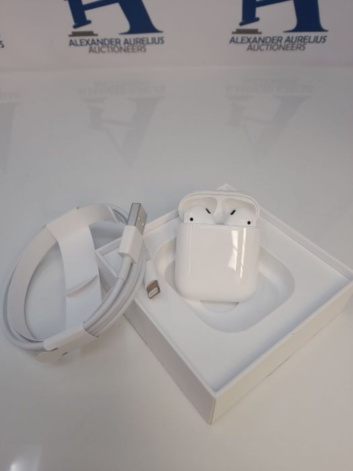 RRP £233.00 Apple AirPods con custodia di ricarica tramite cavo