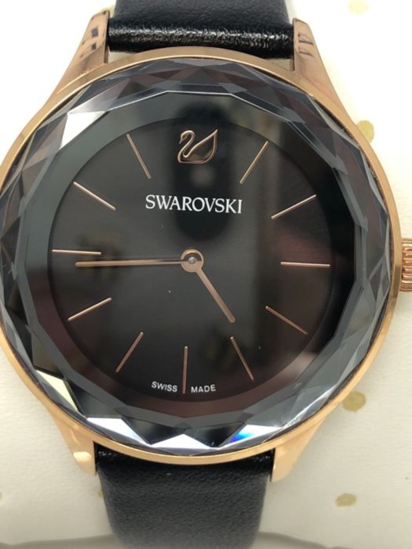 RRP £229.00 Swarovski Octea Nova Uhr, Damenuhr mit RosÃ© Vergoldetem GehÃ¤use, Schwarzem Ziffe - Image 2 of 3