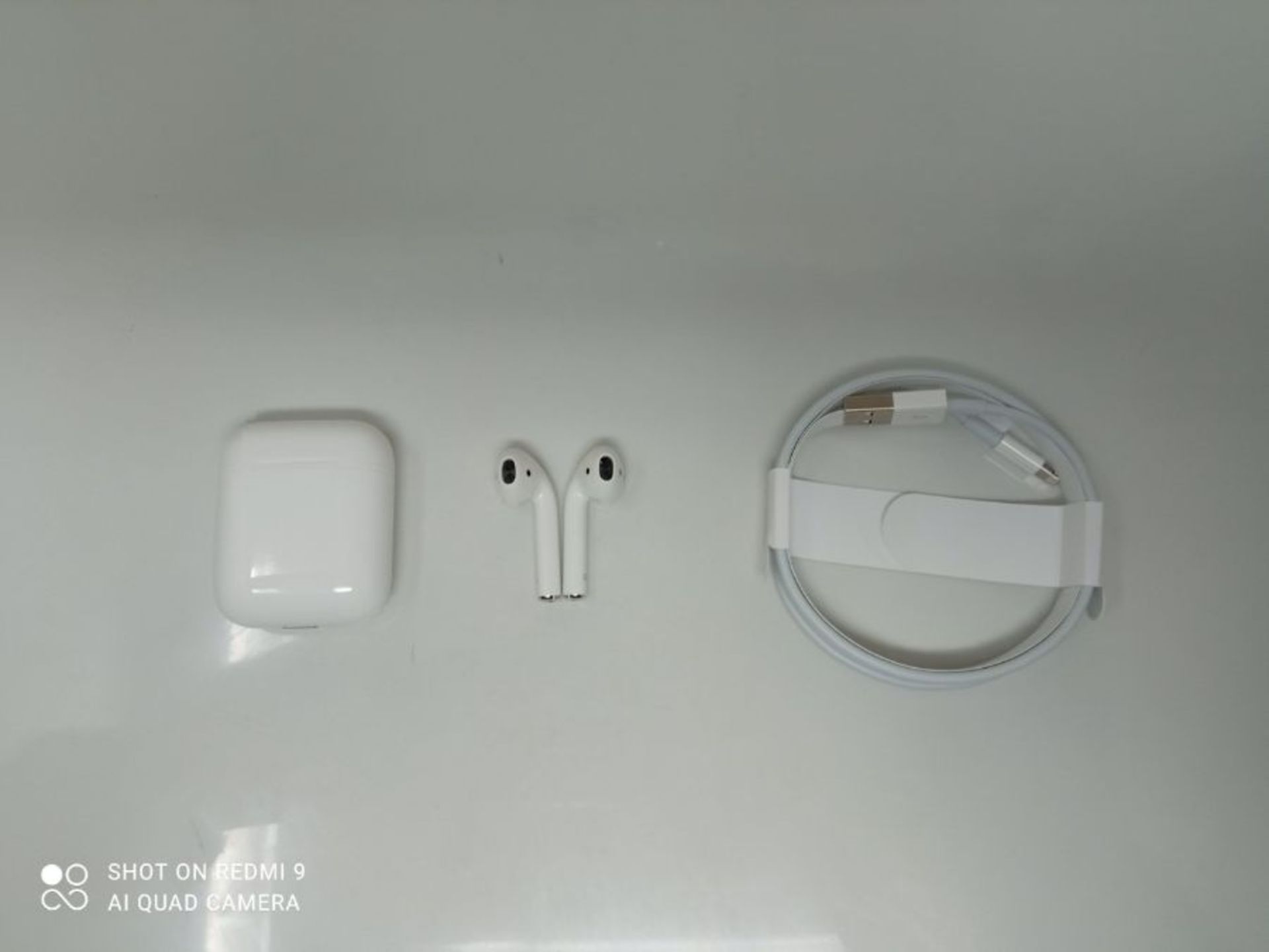 RRP £159.00 Apple AirPods with Charging Case (Wired) - Image 3 of 3