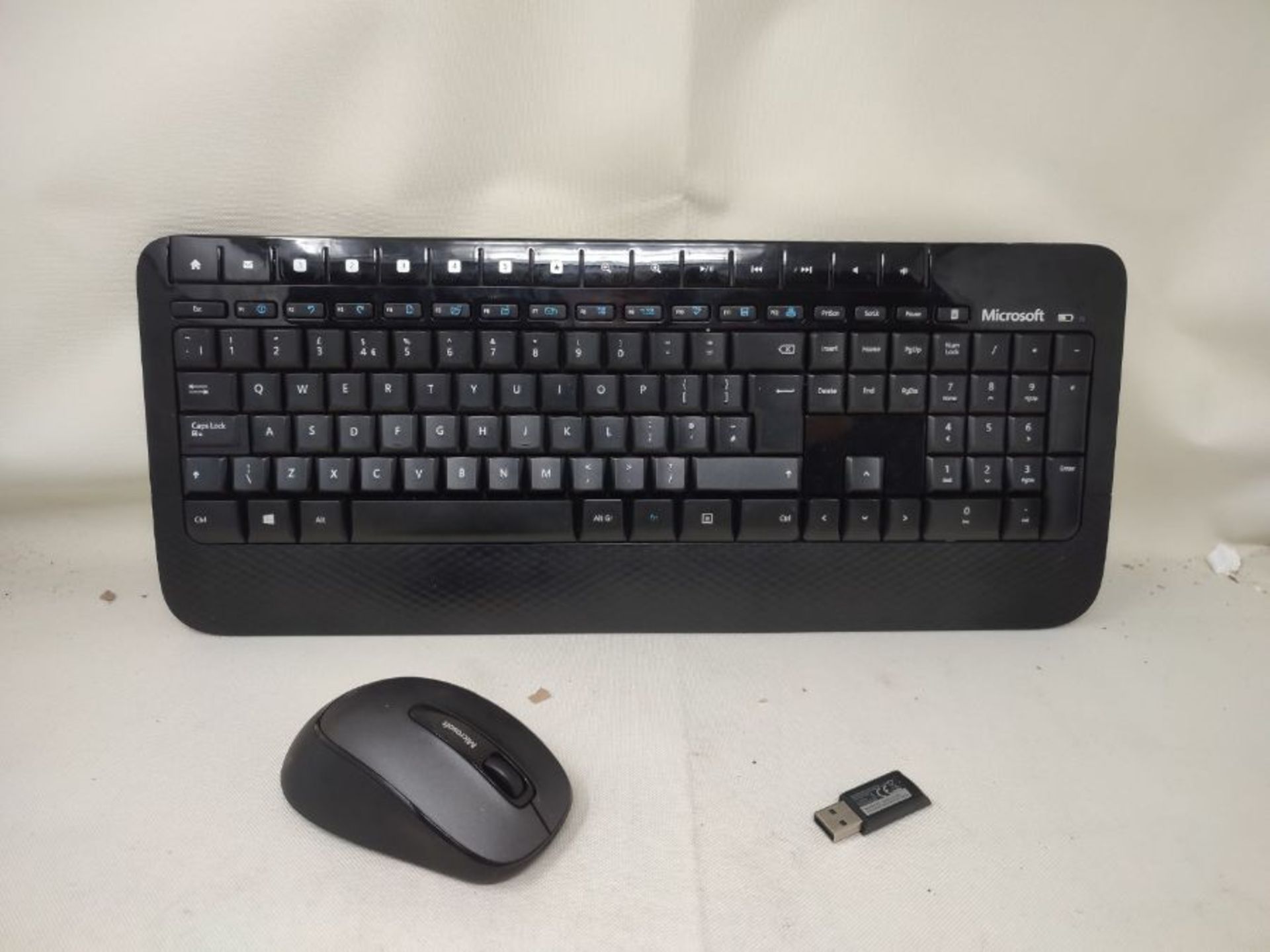 RRP £68.00 Microsoft Wireless Desktop 2000 Keyboard and Mouse Set, UK Layout - Black - Image 3 of 3