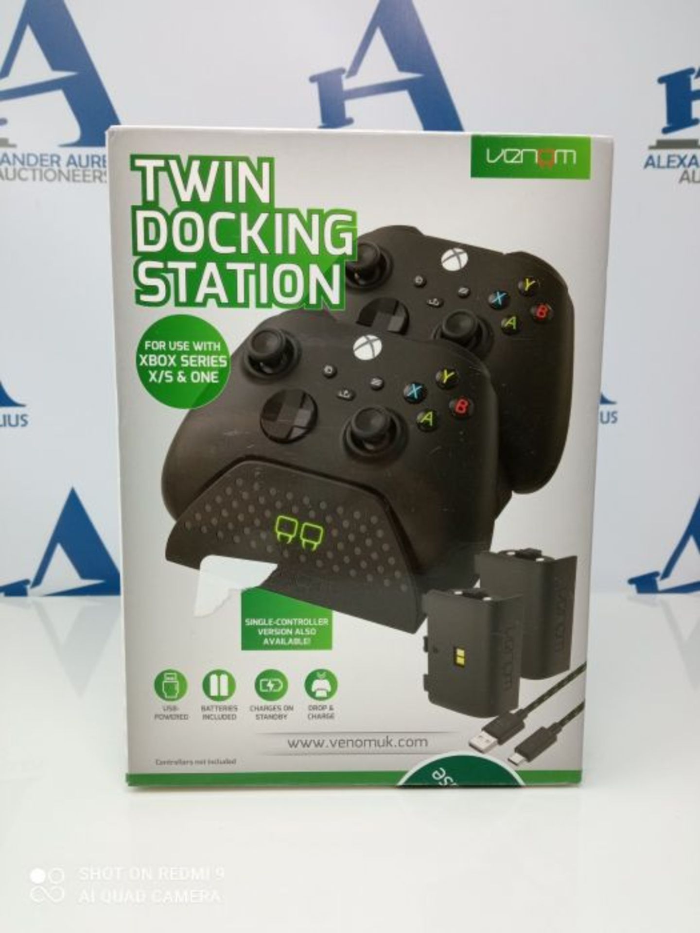 Venom Twin Charging Dock with 2 x Rechargeable Battery Packs - Black (Xbox Series X & - Image 2 of 3