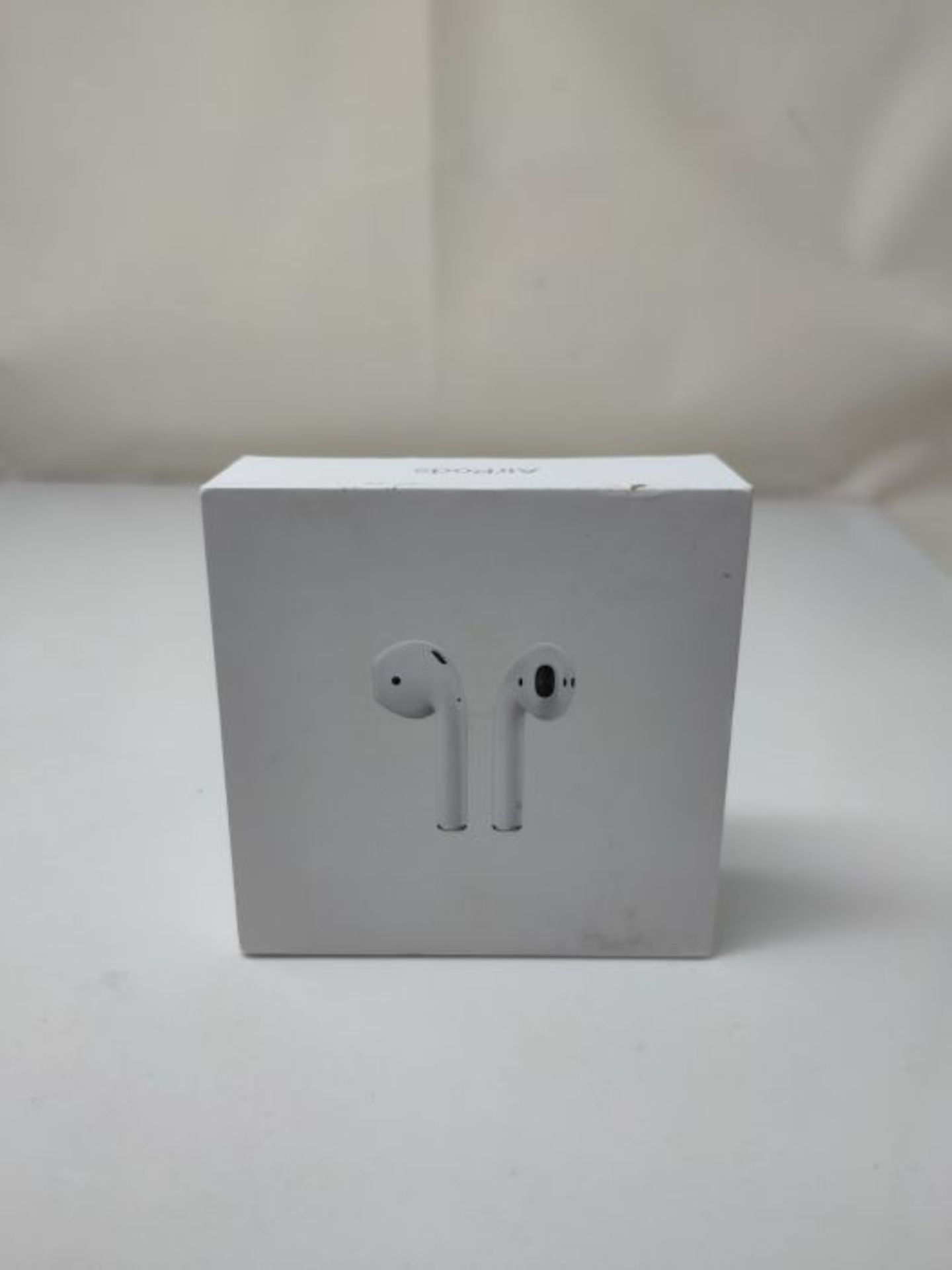 RRP £159.00 Apple AirPods with Charging Case (Wired) - Image 2 of 3