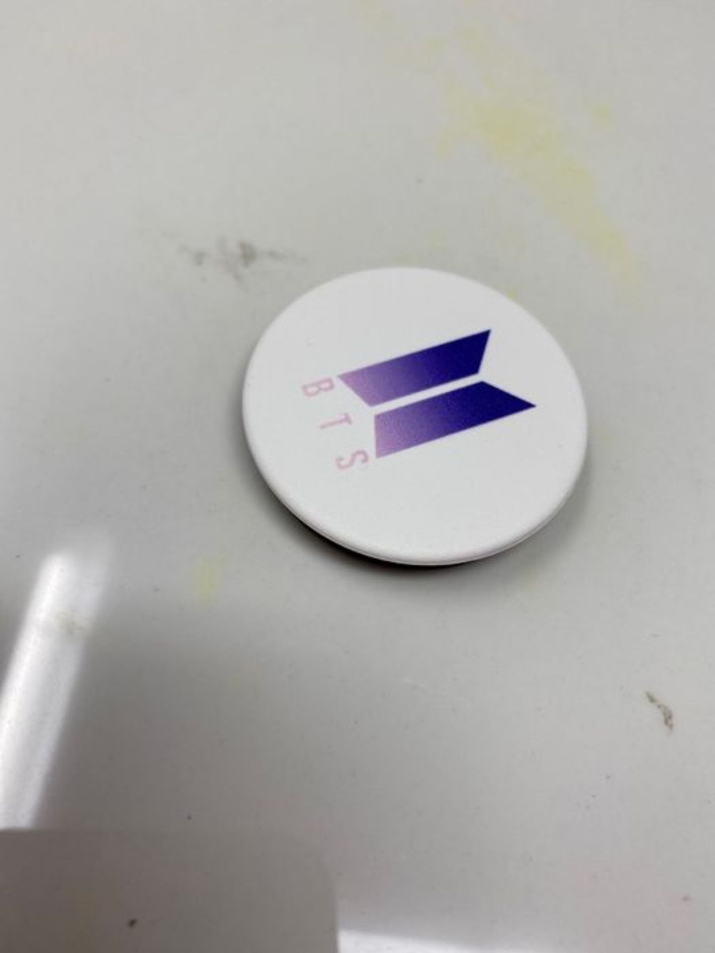 Official BTS Bangtan Boys Merchandise BTS02 PopSockets PopGrip: Ausziehbarer Sockel un