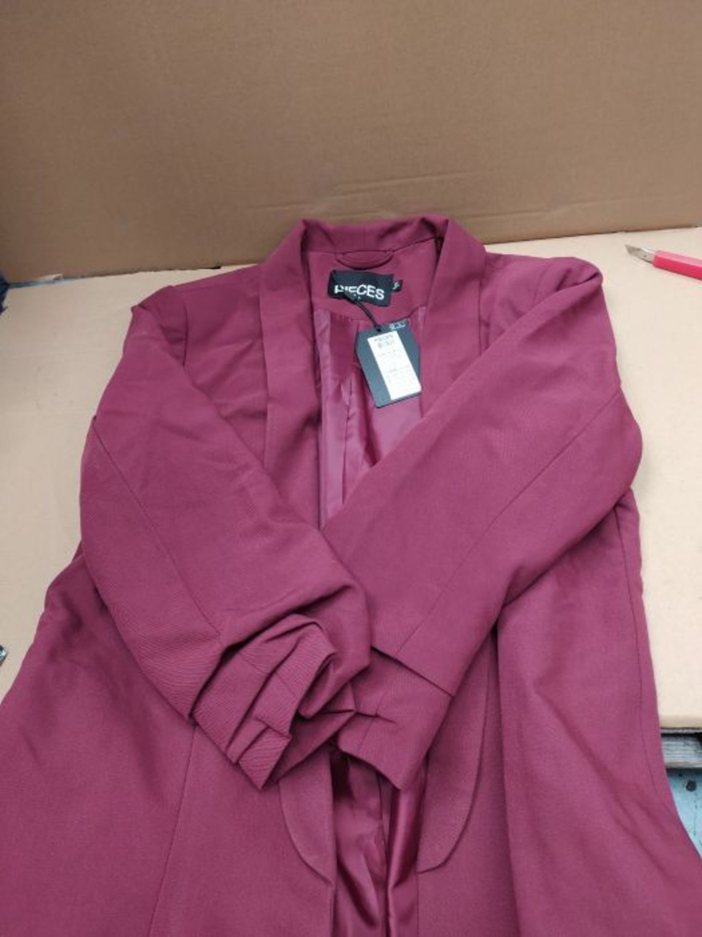 RRP £57.00 Pieces Women's PCBOSS 3/4 NOOS Business Casual Blazer, Red Mahogany, L - Image 2 of 3