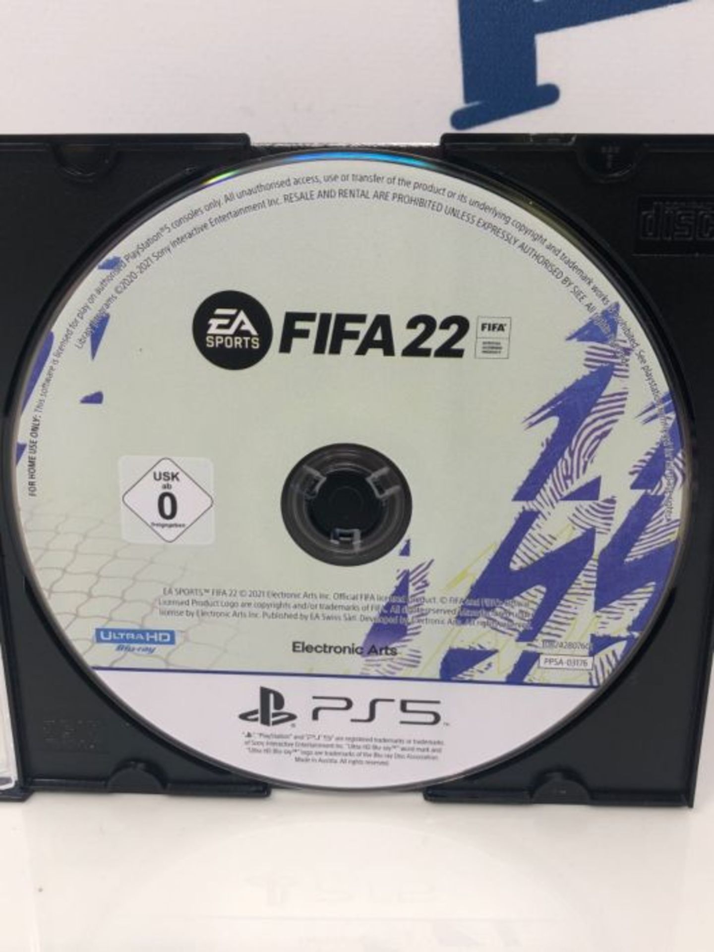 Sony FIFA 22 - PS5 - Image 3 of 3