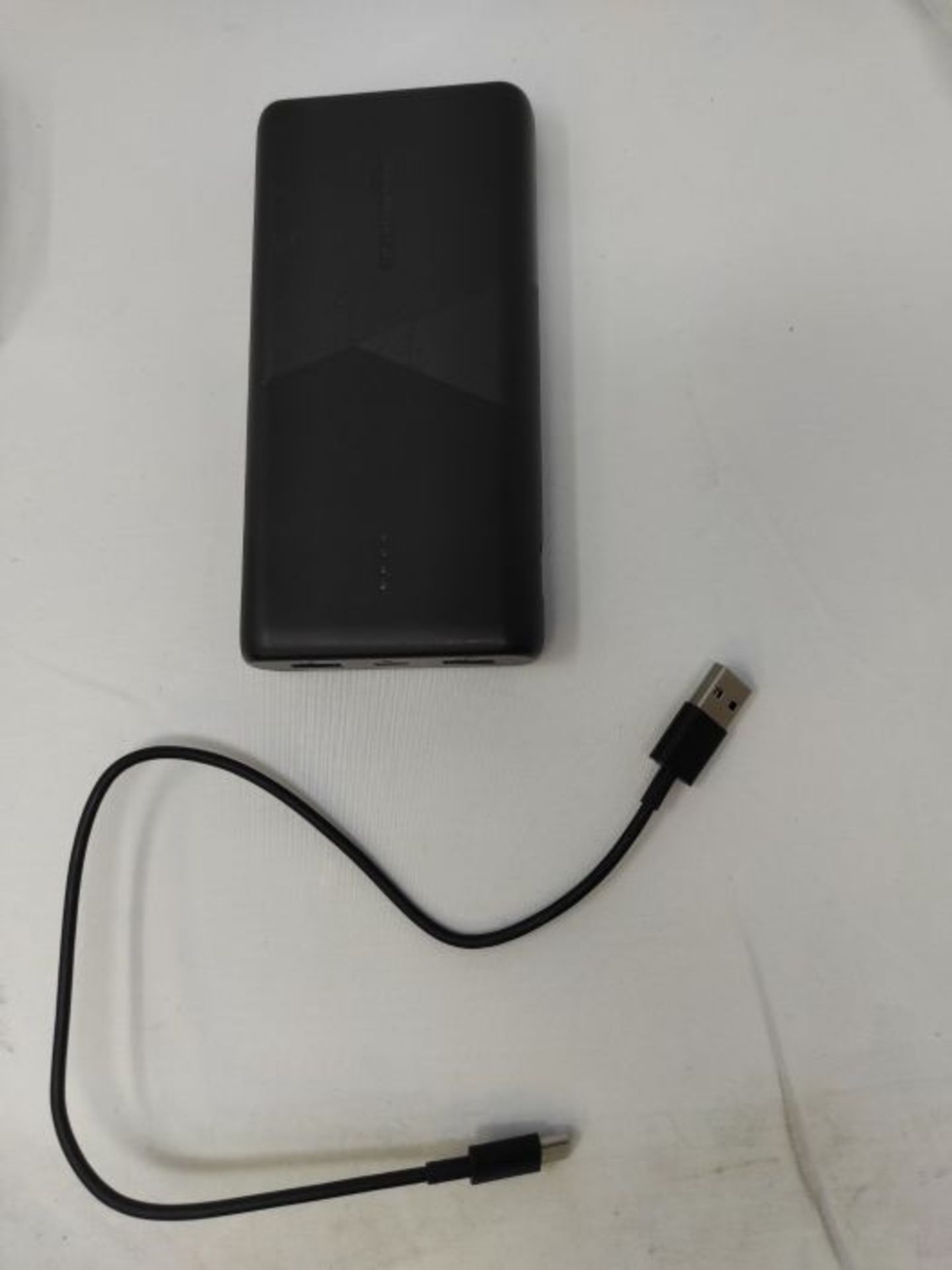 RRP £58.00 Amazon Basics Batterie externe 18Â W avec alimentation par port USB-C et 12Â W par - Image 2 of 3
