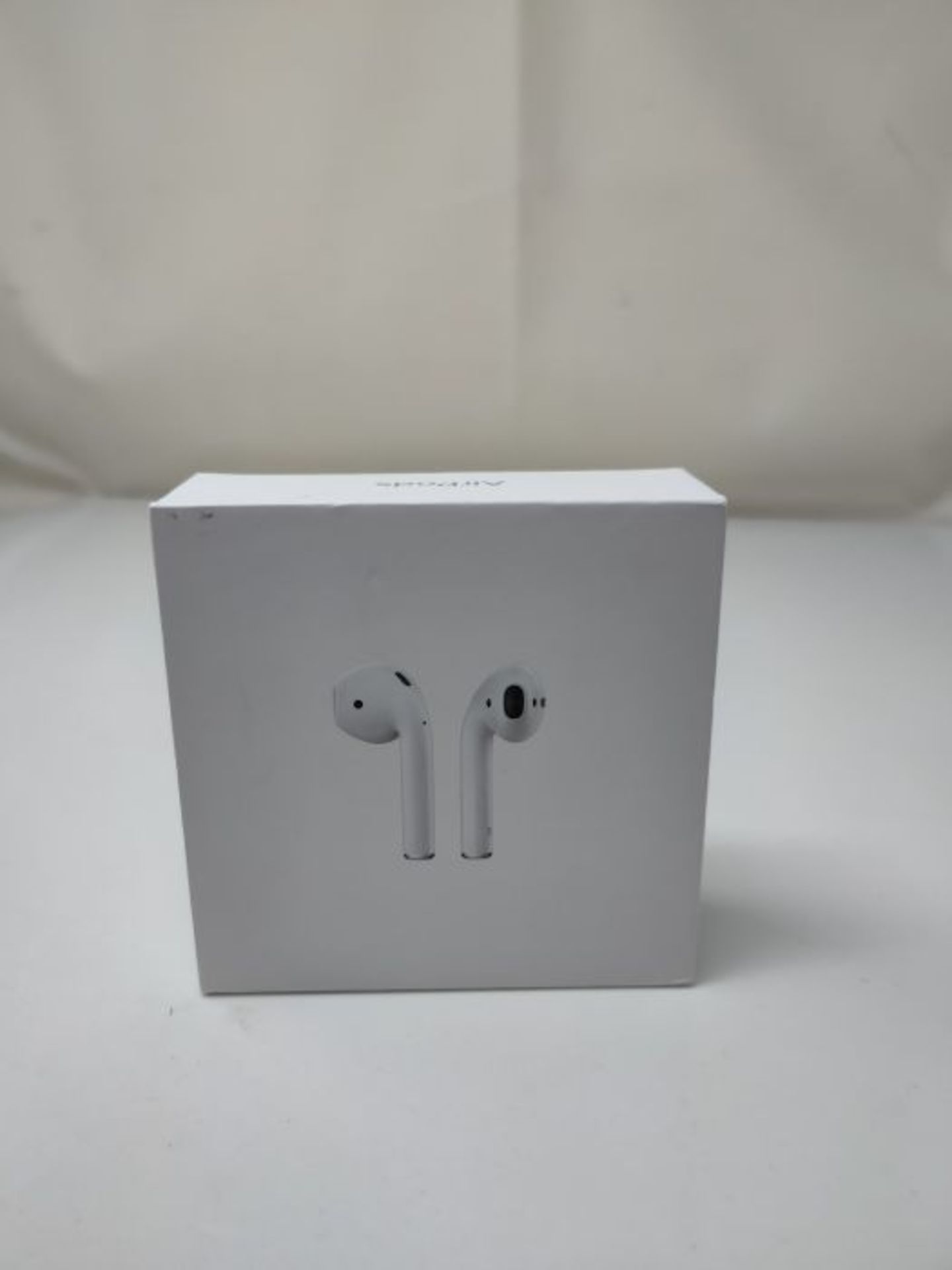 RRP £159.00 Apple AirPods with Charging Case (Wired) - Image 2 of 3