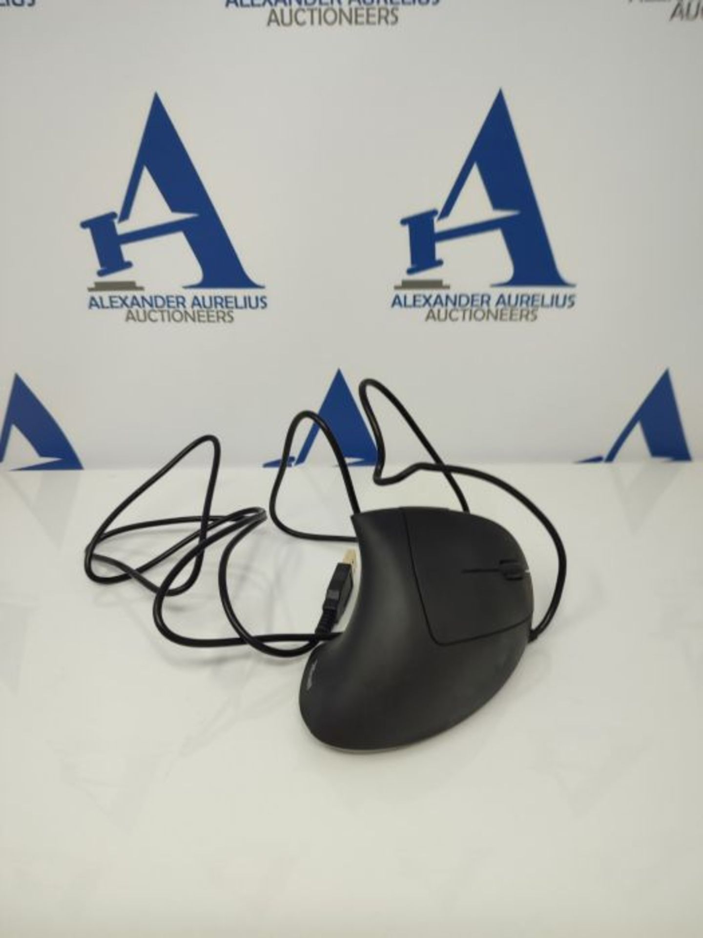 Trust Verto Wired Ergonomic Mouse, Vertical Mouse with LED Illumination, 1000-1600 DPI - Image 3 of 3