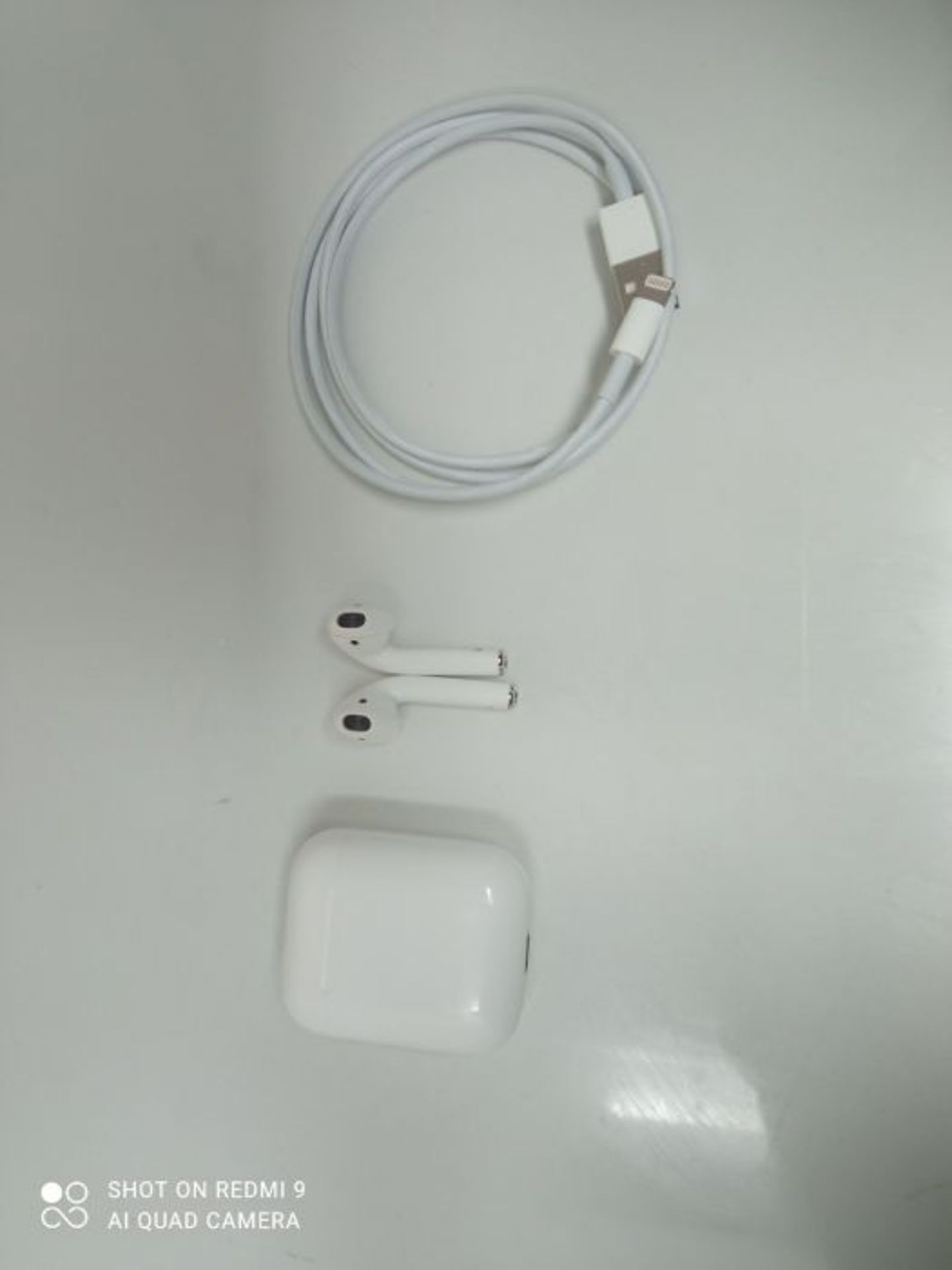 RRP £159.00 Apple AirPods with Charging Case (Wired) - Image 3 of 3