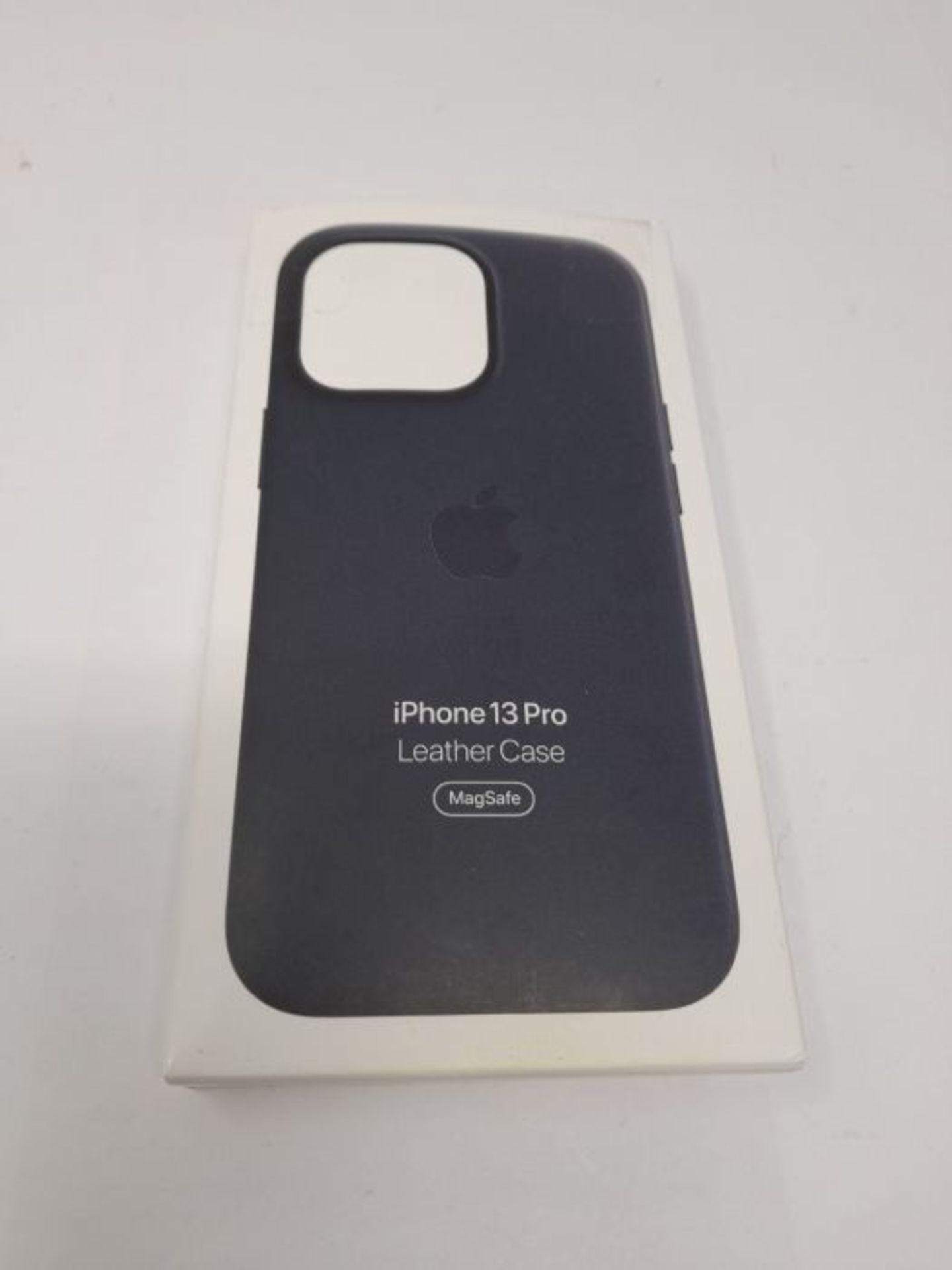RRP £53.00 Apple Leder Case mit MagSafe (fÃ¼r iPhone 13 Pro) - Mitternacht - Image 2 of 3