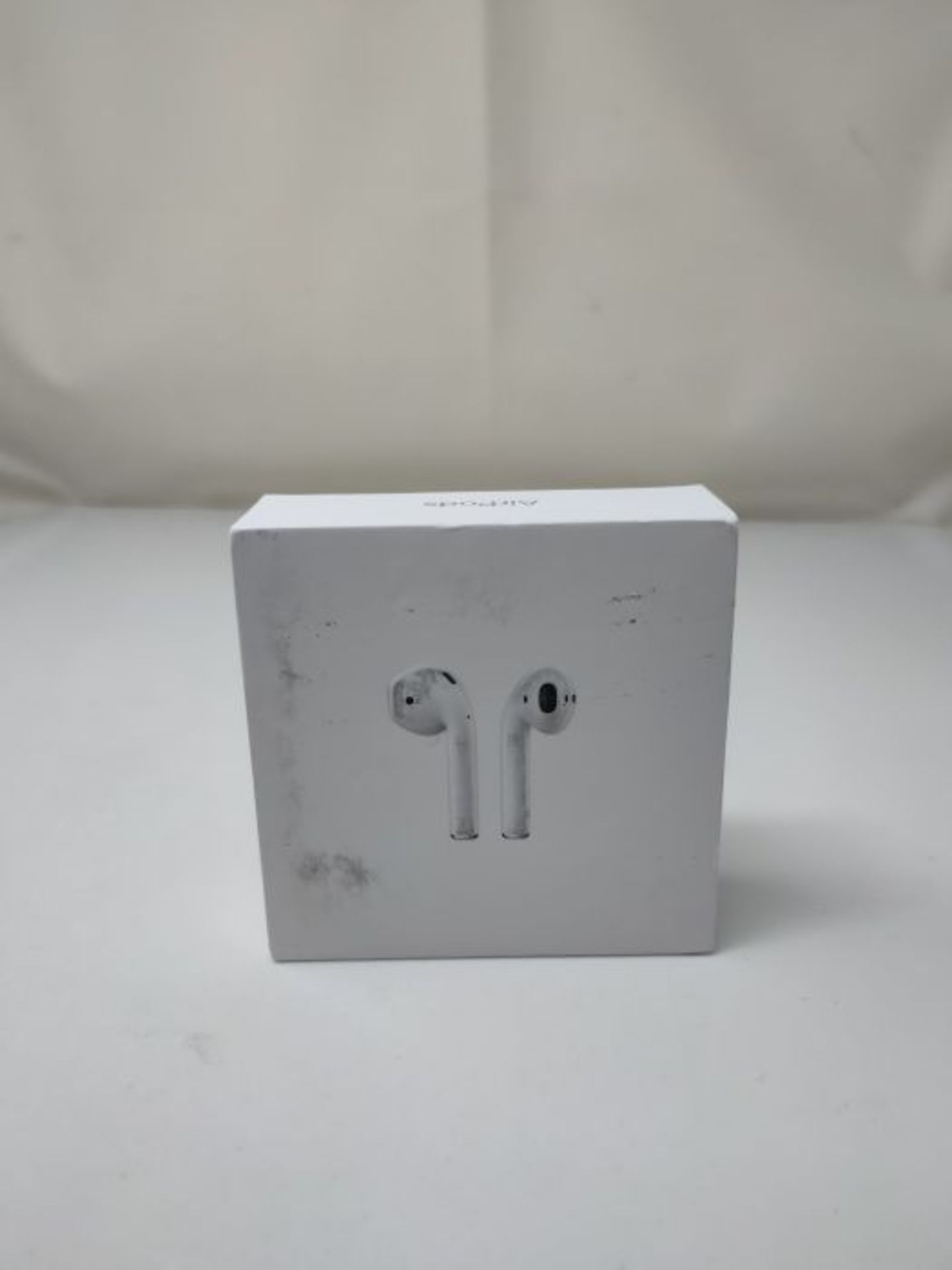 RRP £159.00 Apple AirPods with Charging Case (Wired) - Image 2 of 3