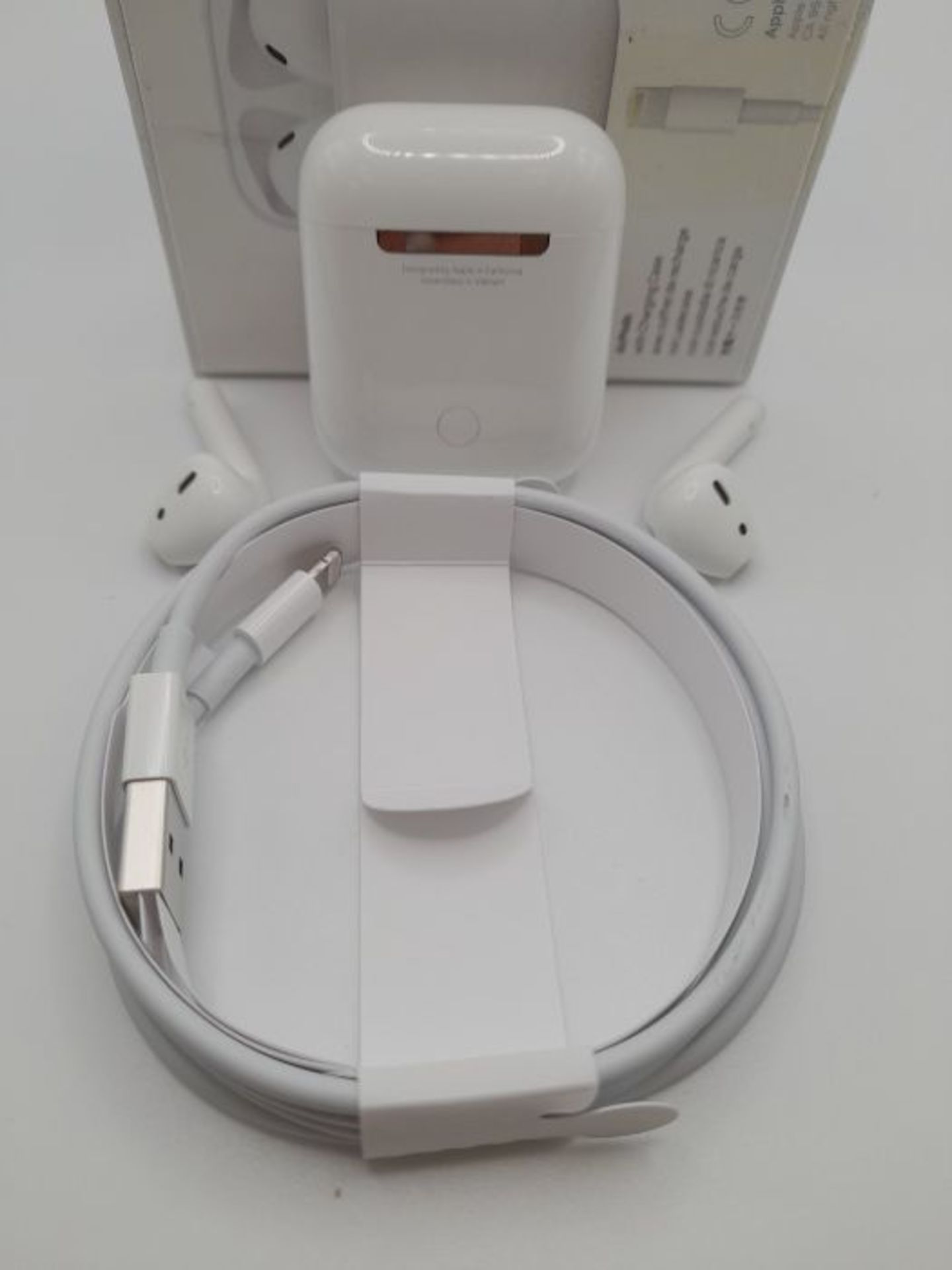 RRP £177.00 Apple AirPods with wired Charging Case (2nd generation) - Image 3 of 3