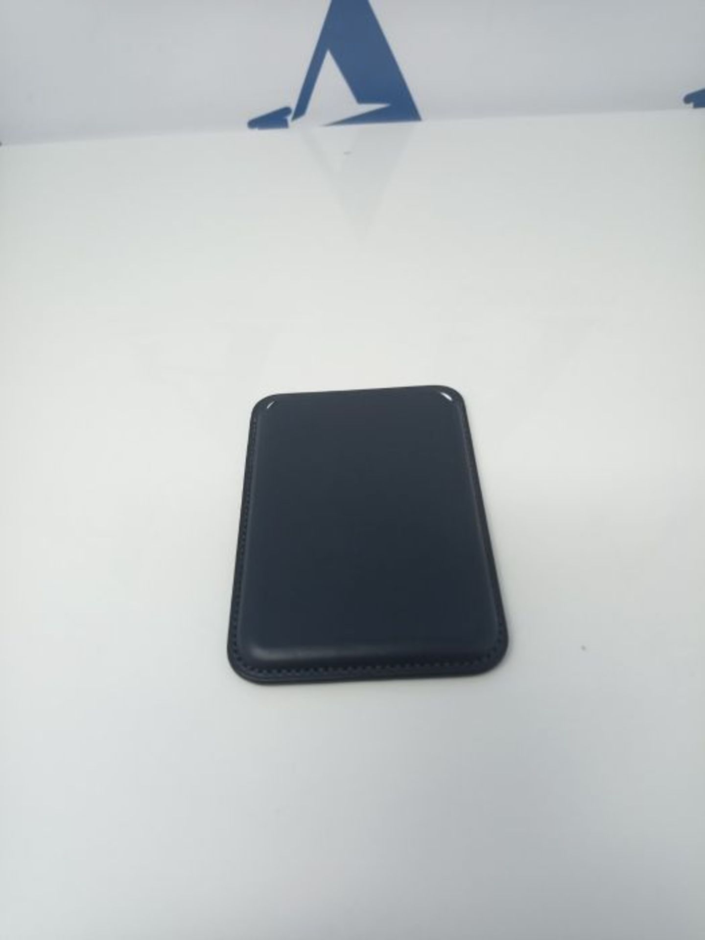 Apple Leather Wallet with MagSafe (for iPhone) - Midnight - Image 3 of 3