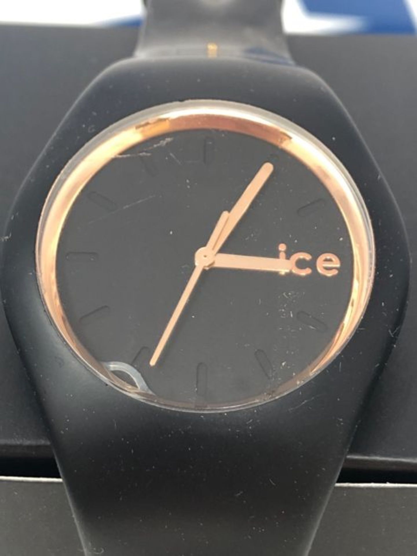 RRP £67.00 Ice-Watch - ICE glam Black Rose-Gold - Schwarze Damenuhr mit Silikonarmband - 000980 ( - Image 2 of 3