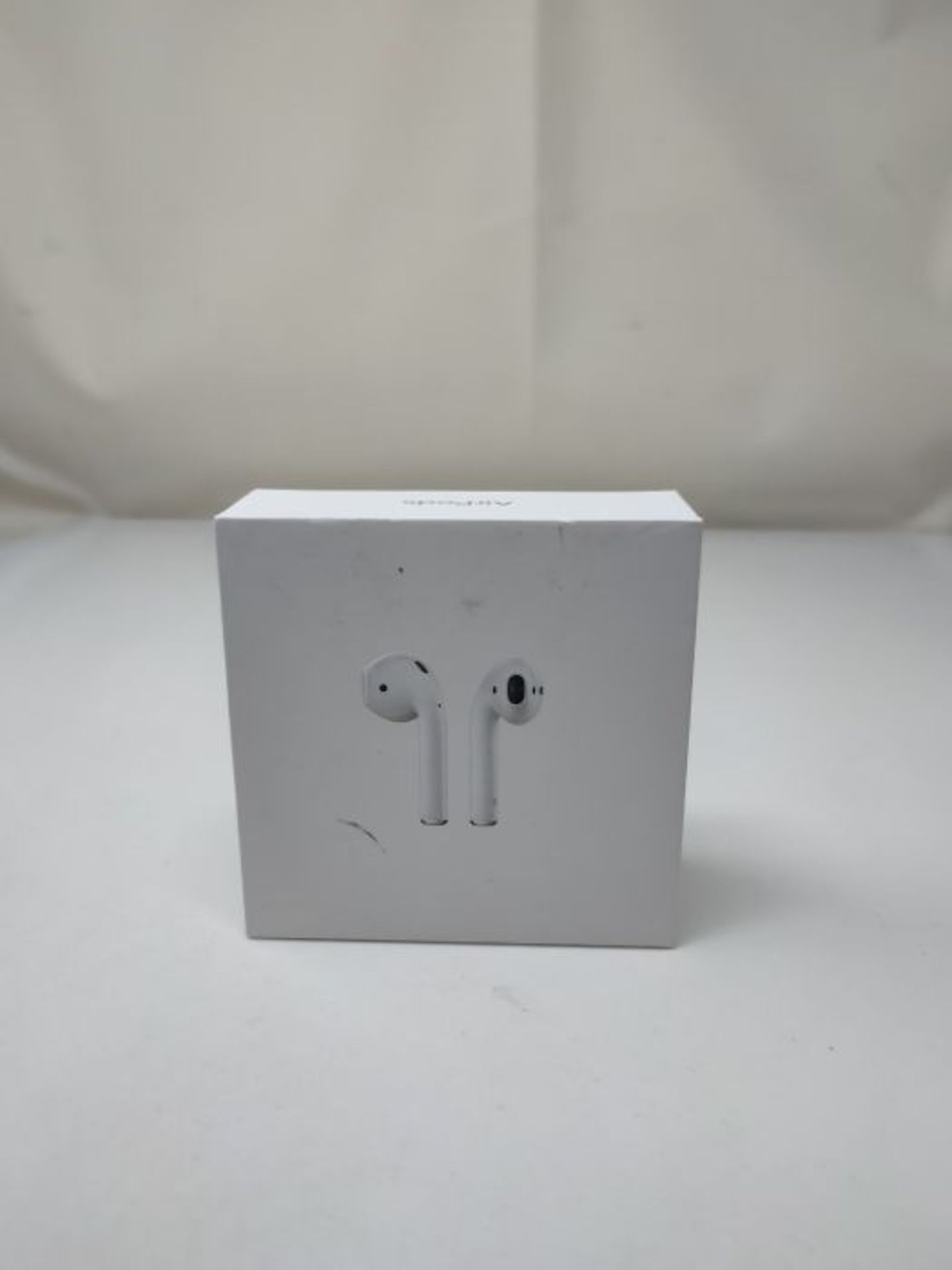 RRP £159.00 Apple AirPods with Charging Case (Wired) - Image 2 of 3