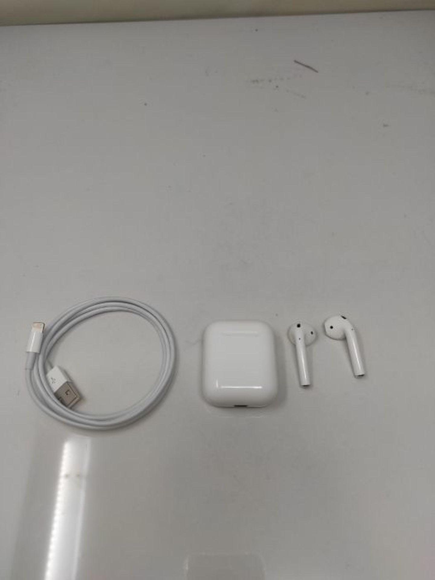 RRP £159.00 Apple AirPods with Charging Case (Wired) - Image 3 of 3