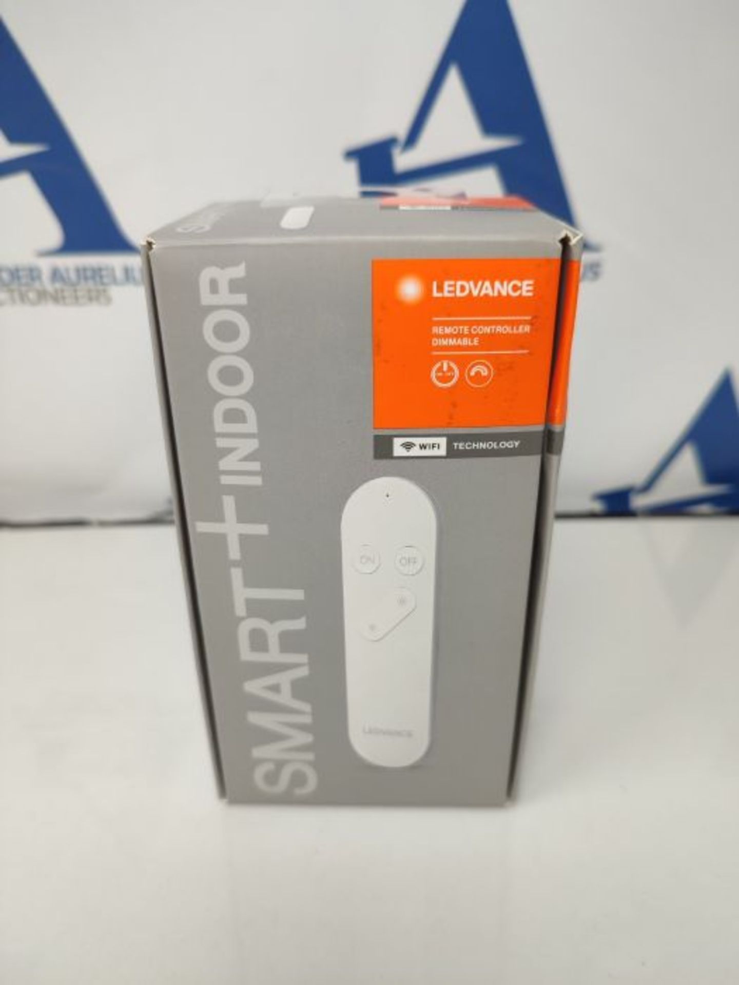 LEDVANCE SMART+ remote control with WiFi technology to control and dim compatible SMAR - Image 2 of 3