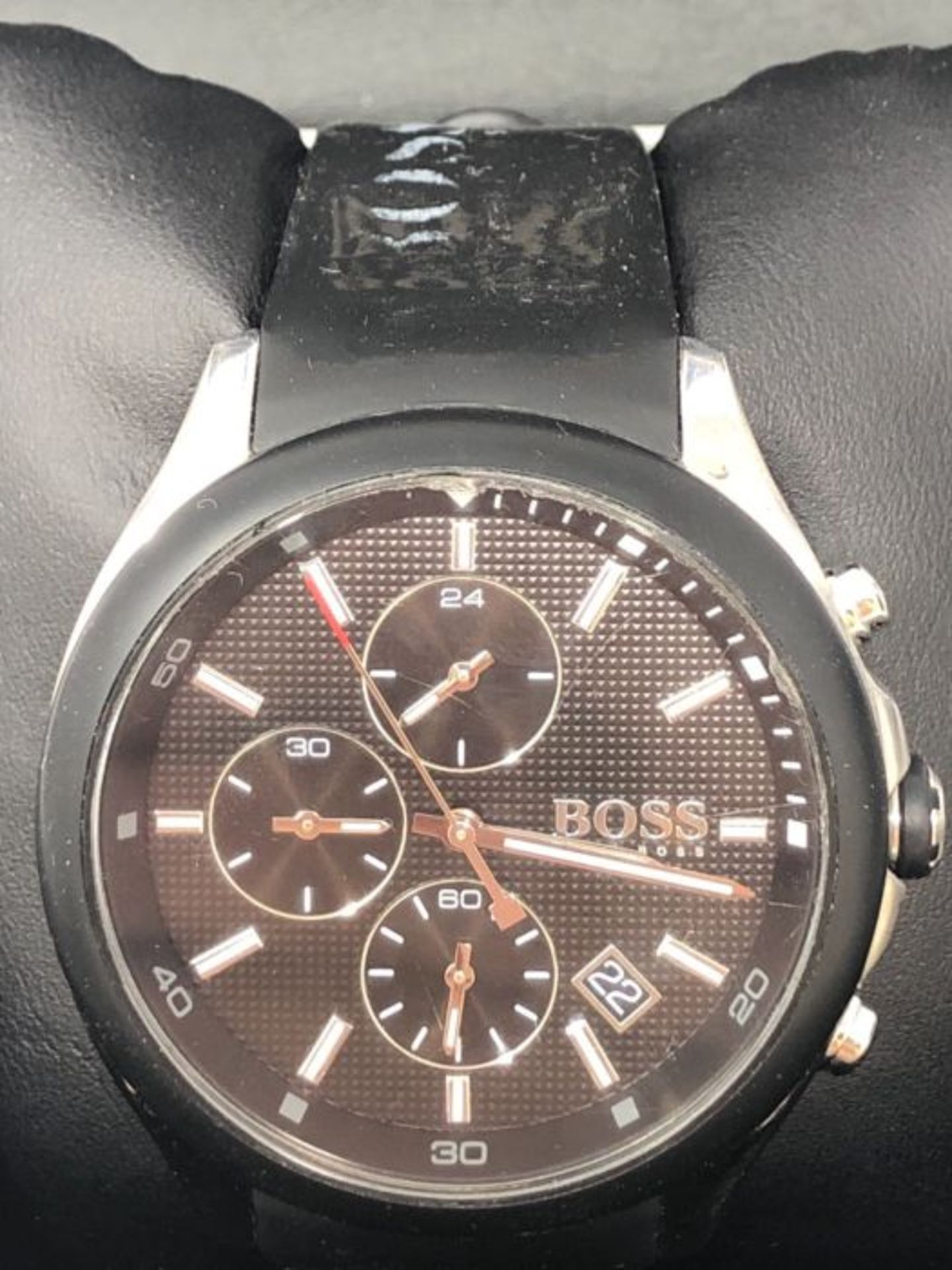 RRP £145.00 BOSS Herren Chronograph Quartz Uhr mit Silikon Armband 1513716 - Image 3 of 3