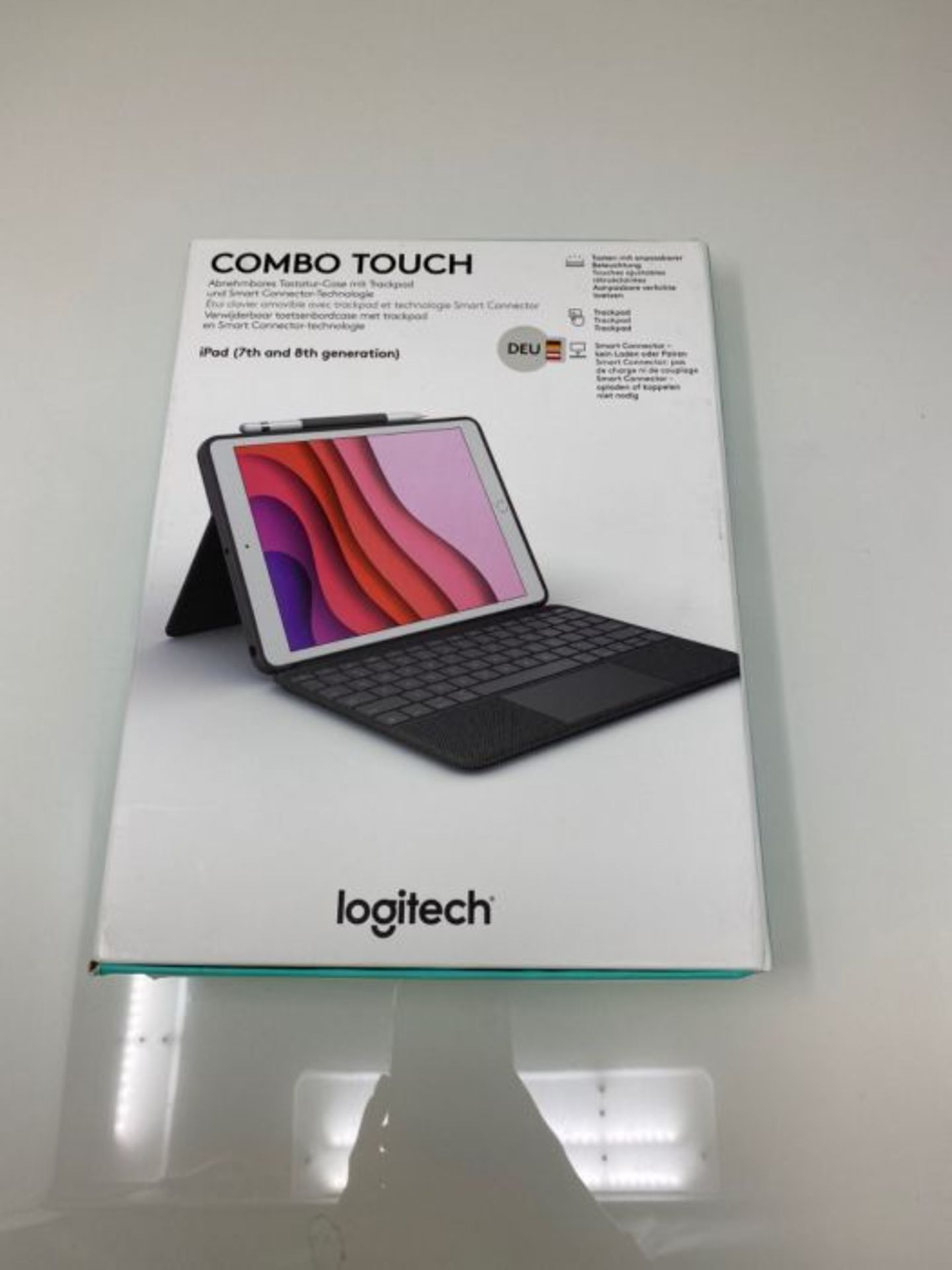 RRP £84.00 Logitech Combo Touch trackpad case for iPad (7th, 8th, & 9th gen) with precision track - Image 2 of 3