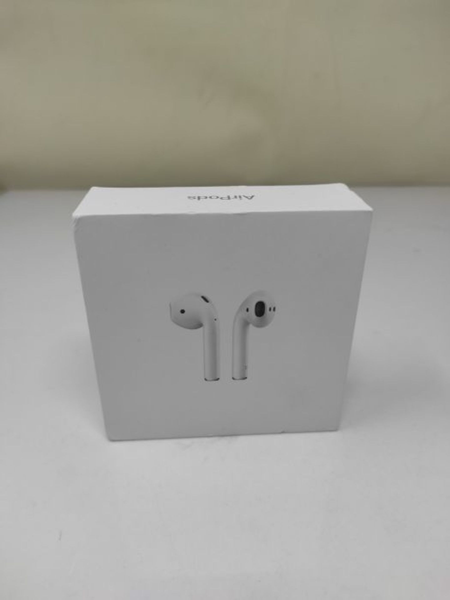 RRP £159.00 Apple AirPods with Charging Case (Wired) - Image 2 of 3