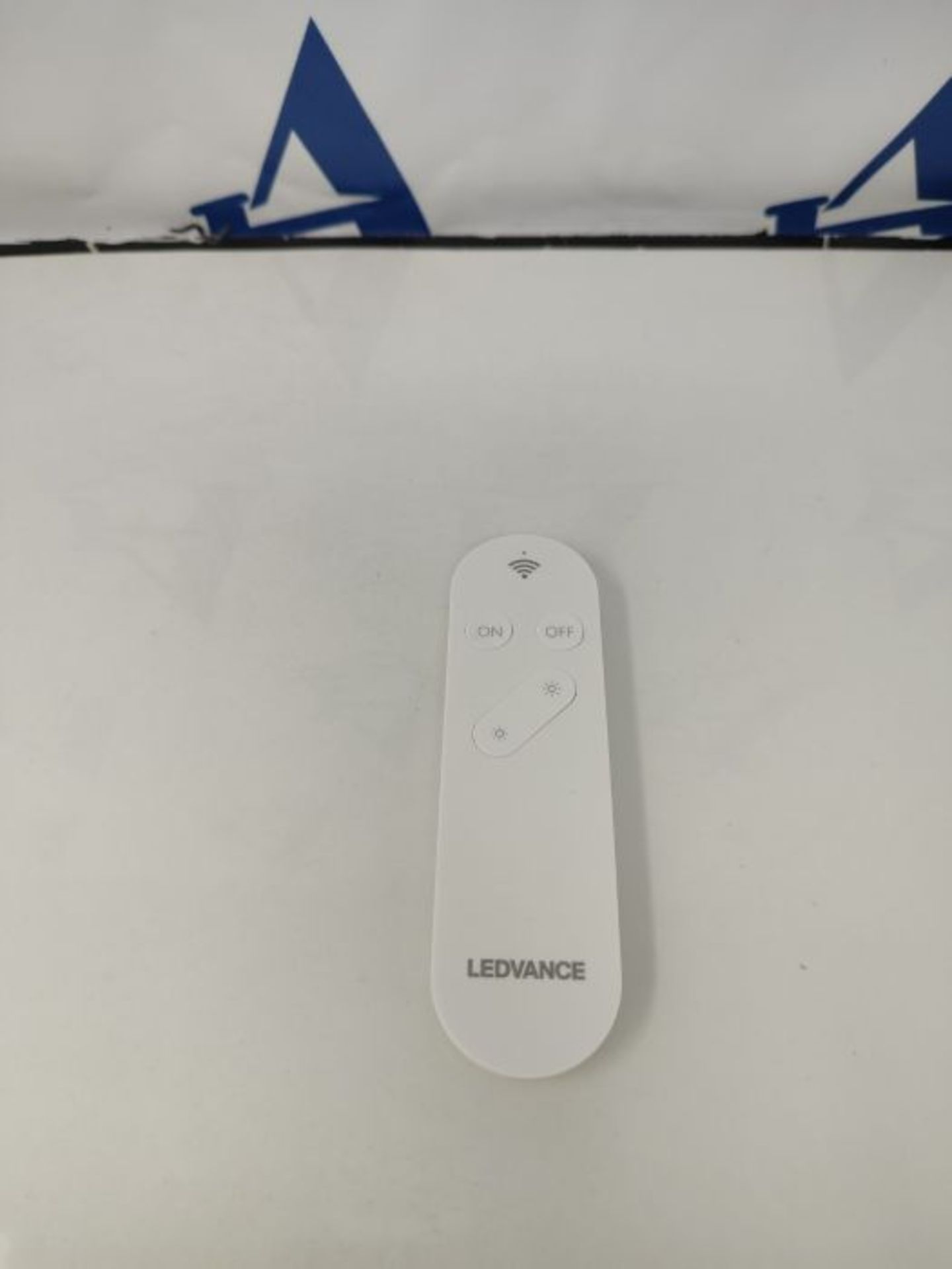 LEDVANCE SMART+ remote control with WiFi technology to control and dim compatible SMAR - Image 3 of 3