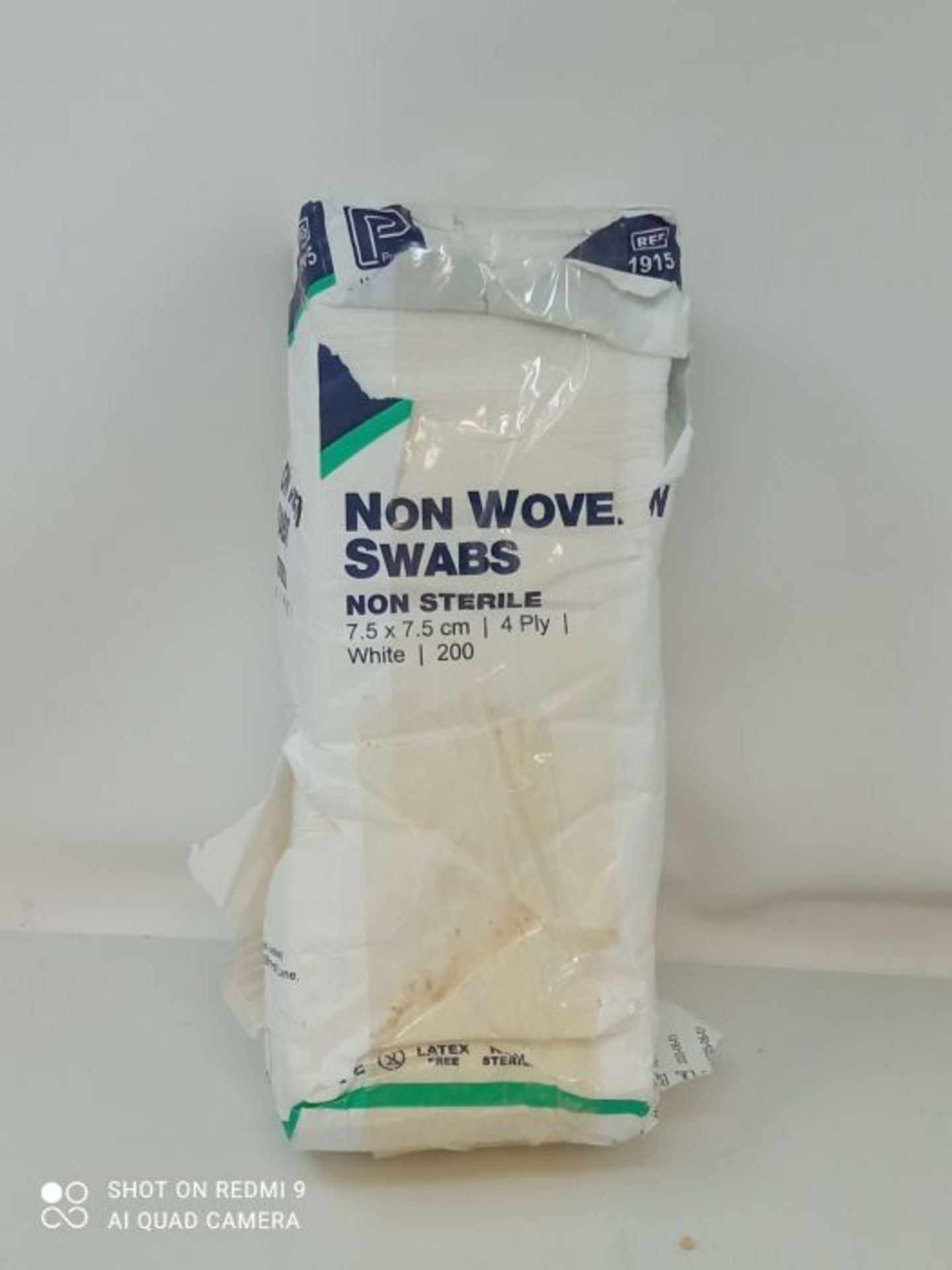 Premier 1915 Non-Sterile Non-Woven Swabs 4 Ply 7.5 cm x 7.5 cm White Paper Packs (Pack - Image 2 of 2