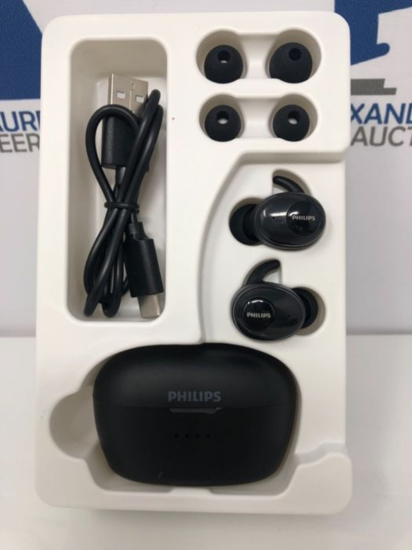 RRP £74.00 PHILIPS Cuffie in Ear True Wireless T3215BK/00, Bluetooth, Assistente Vocale, Durata B - Image 2 of 3