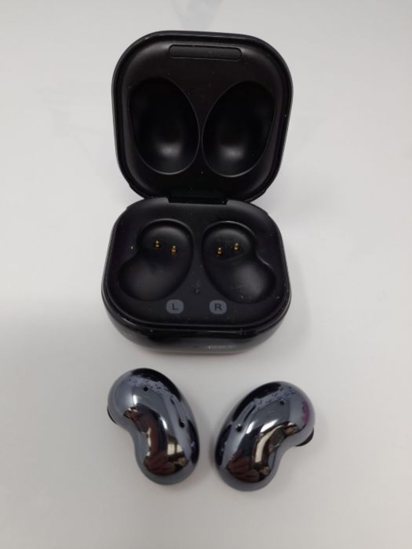 RRP £83.00 Samsung Galaxy Buds Live Wireless Earphones Mystic Black (UK Version) - Image 3 of 3