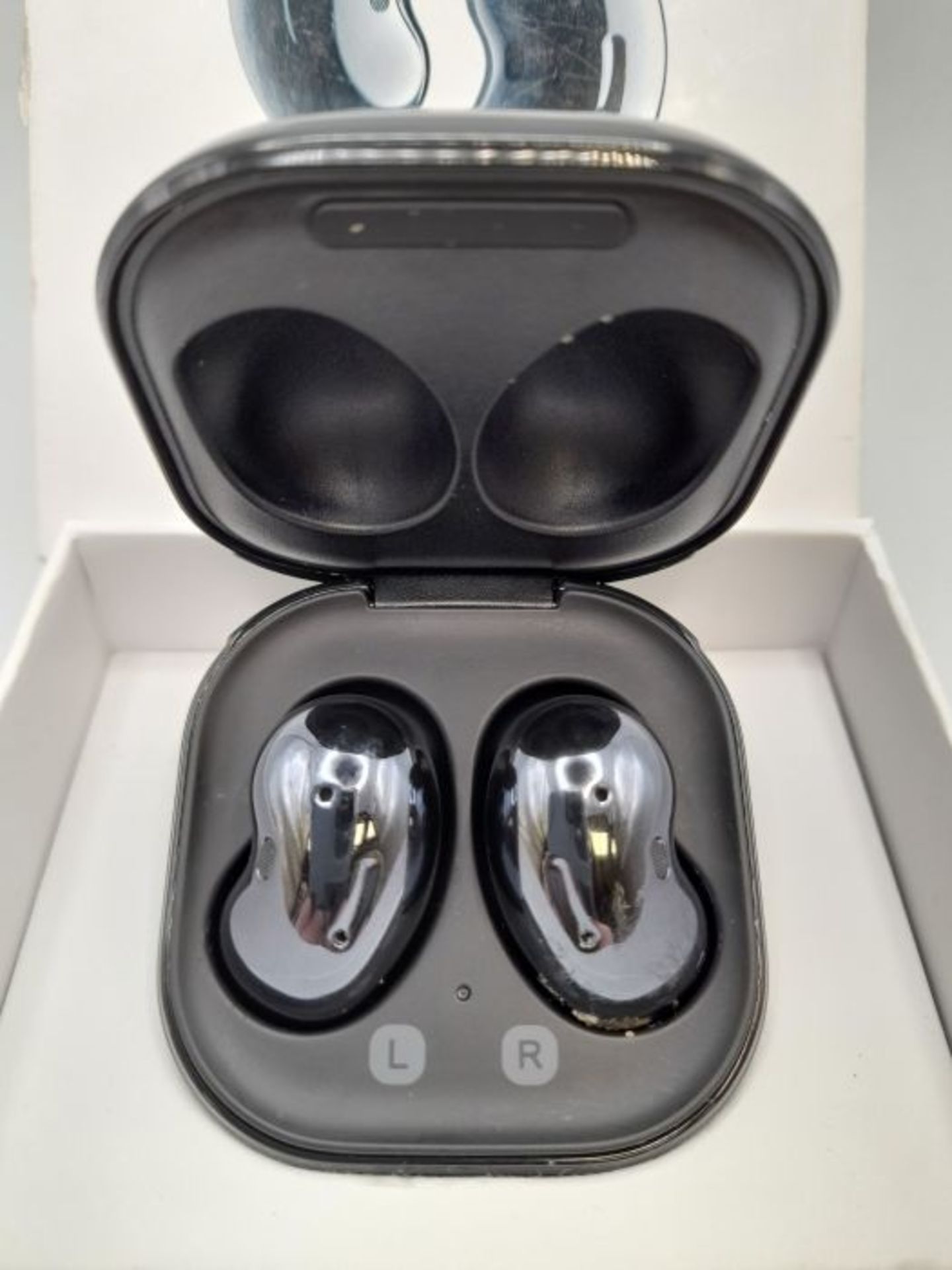 RRP £129.00 Samsung Galaxy Buds Live Wireless Earphones Mystic Black (UK Version) - Image 3 of 3